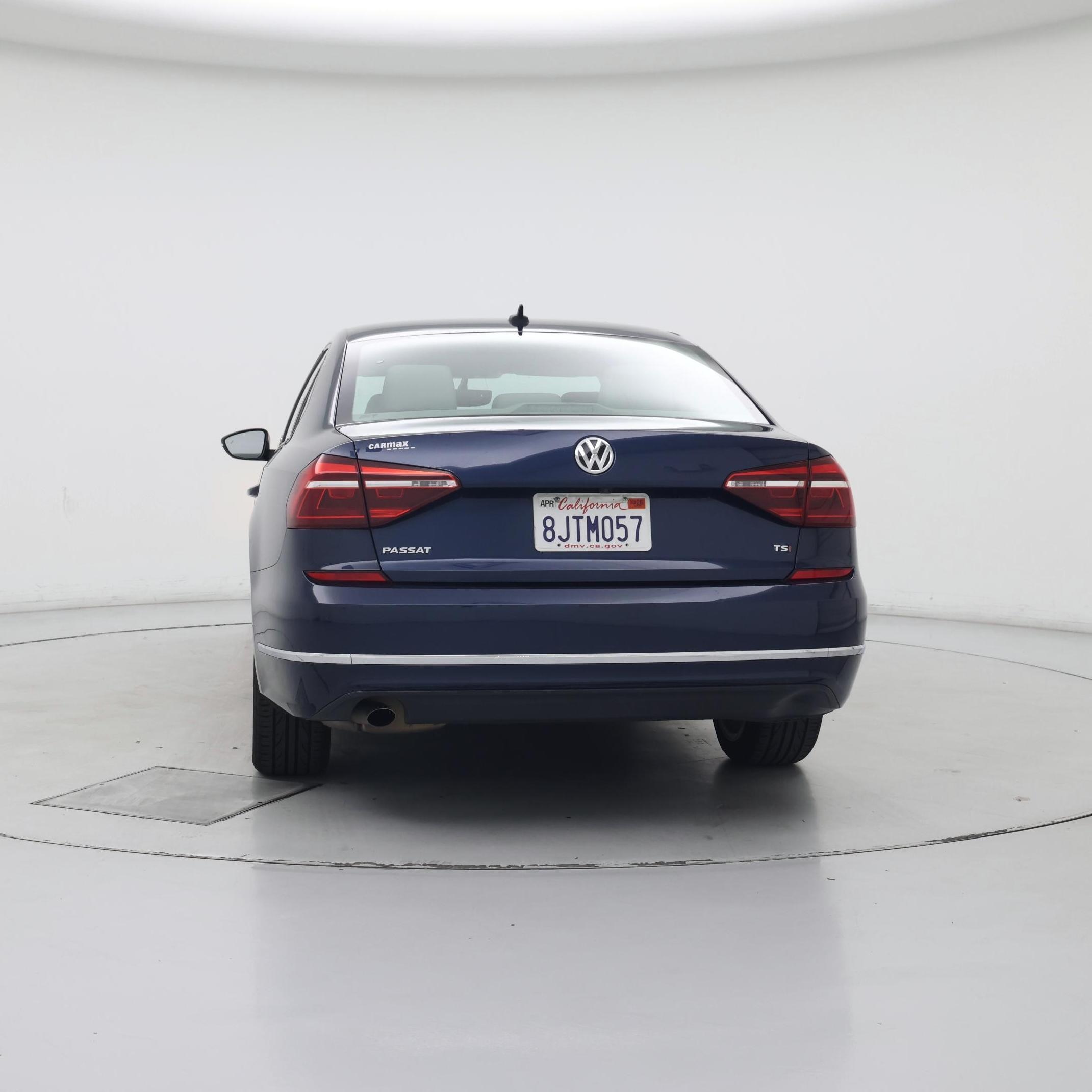 Thumbnail: 2019 Volkswagen Passat - 6