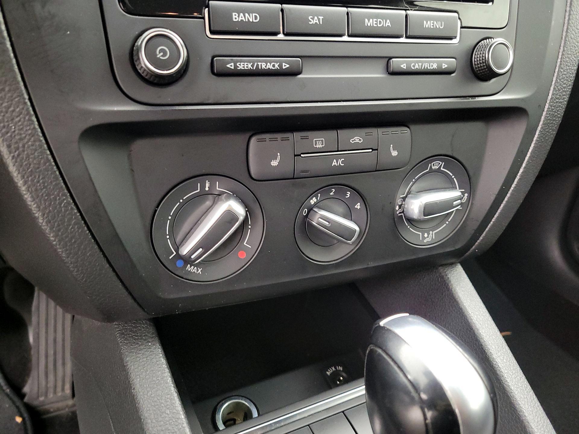 Thumbnail: 2015 Volkswagen Jetta - 15