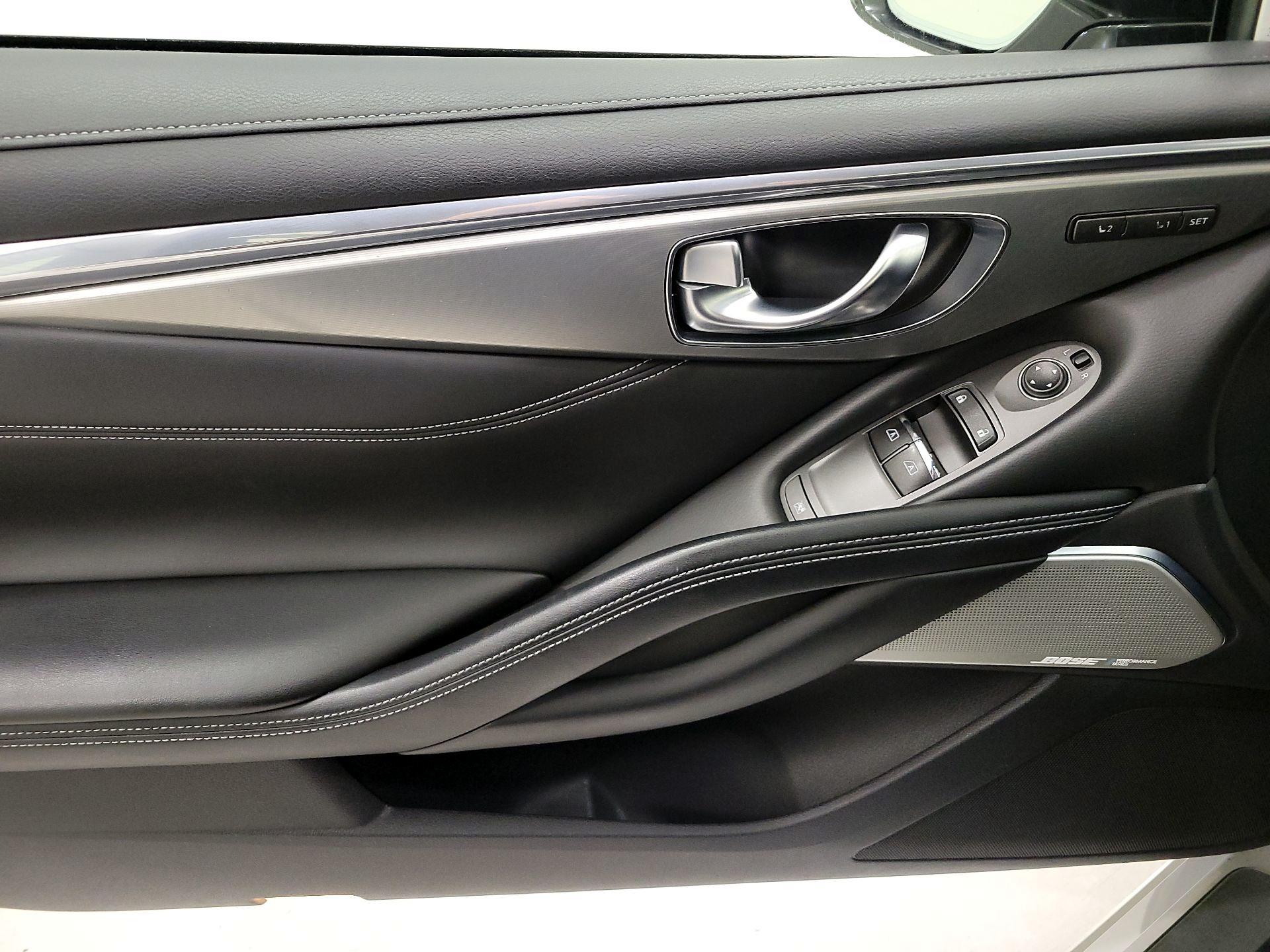 Thumbnail: 2017 INFINITI Q60 - 12