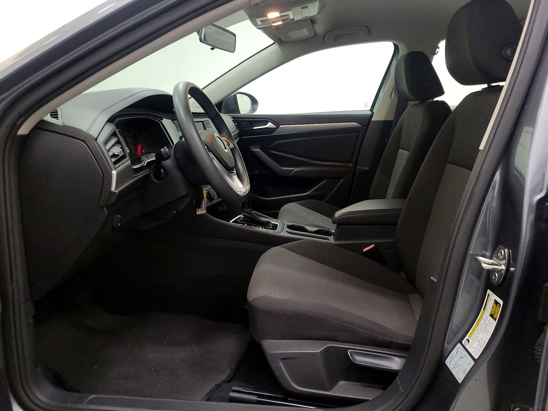 Thumbnail: 2019 Volkswagen Jetta - 11