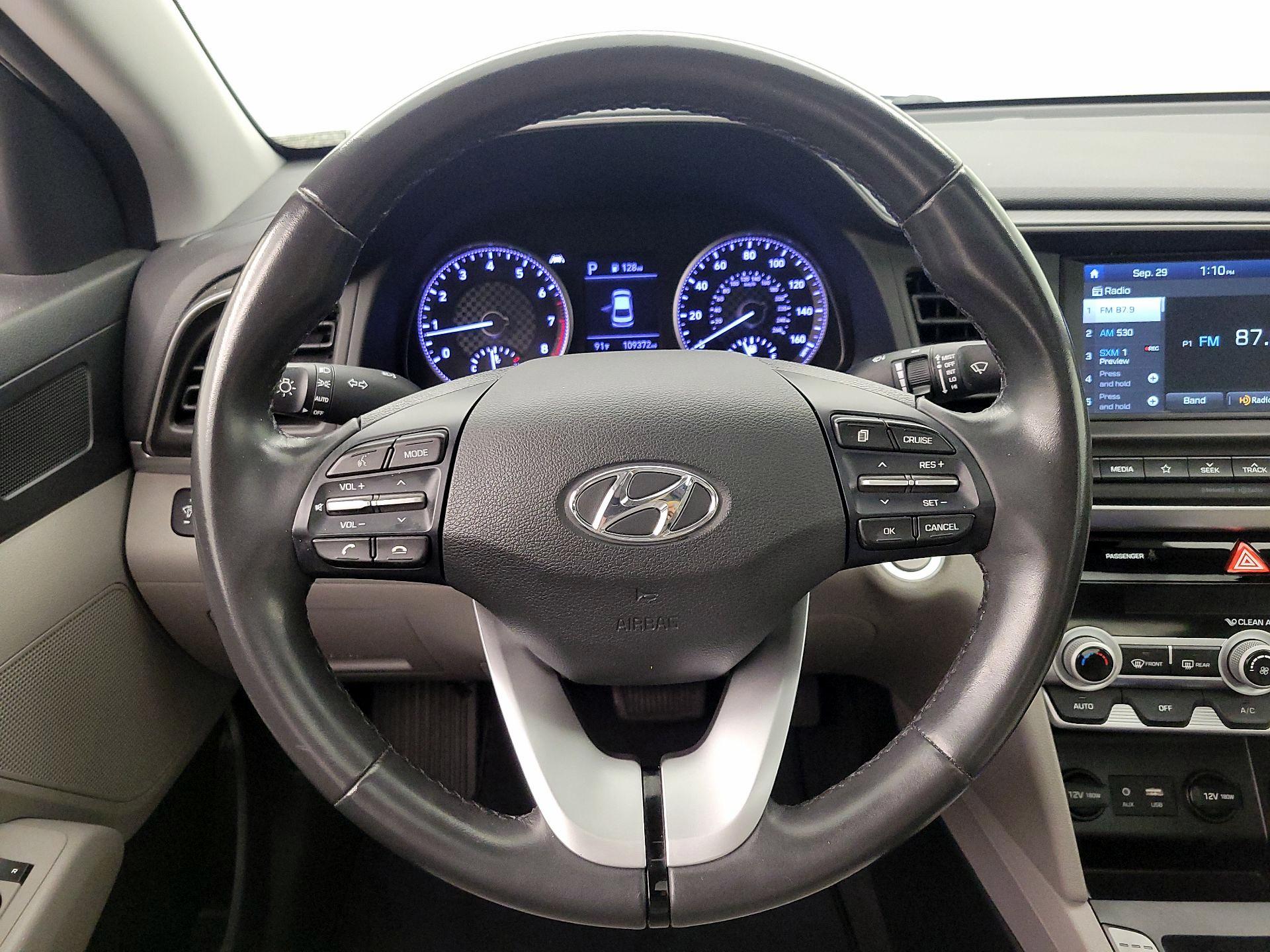 Thumbnail: 2019 Hyundai Elantra - 10