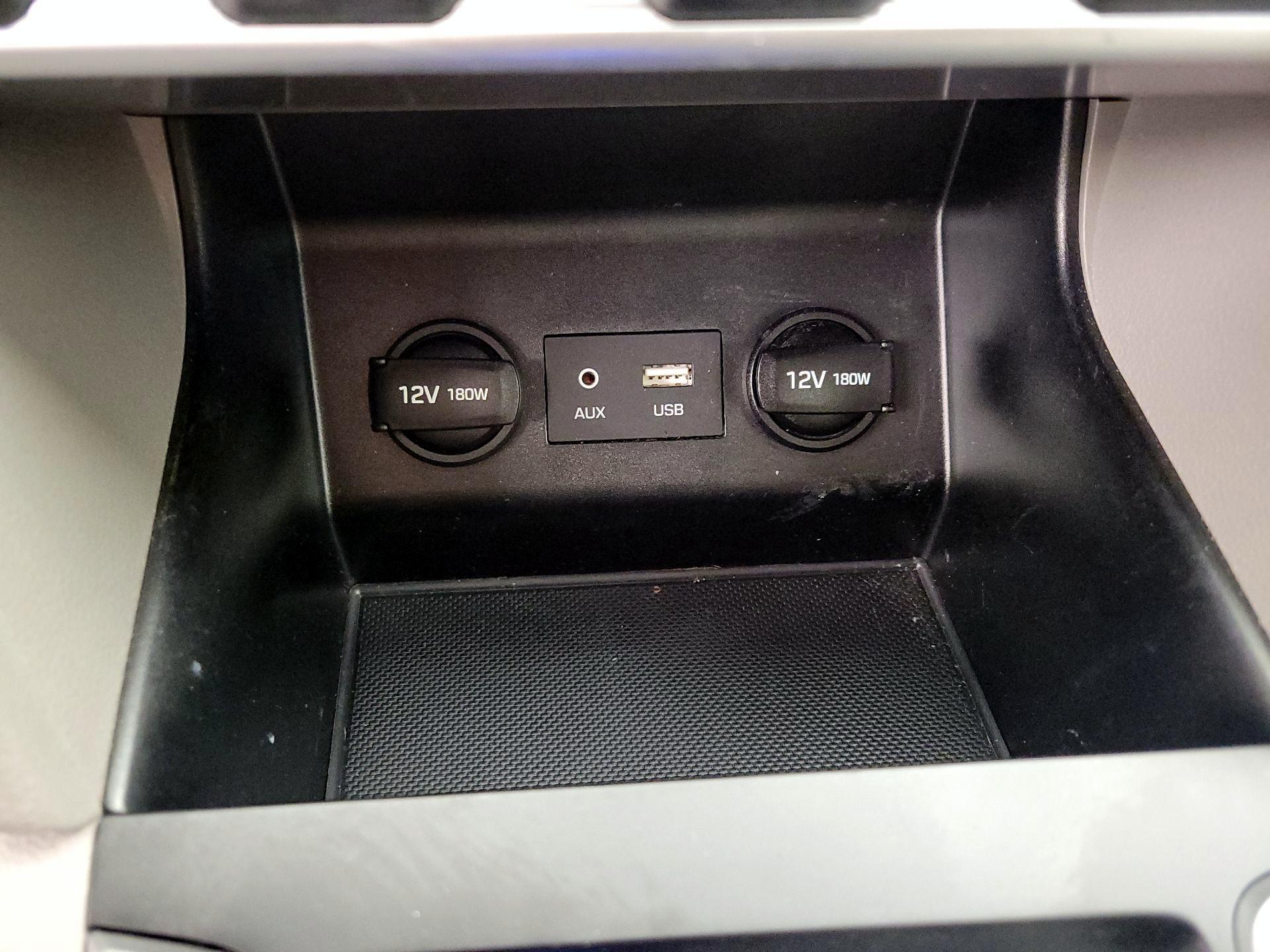 Thumbnail: 2019 Hyundai Elantra - 18