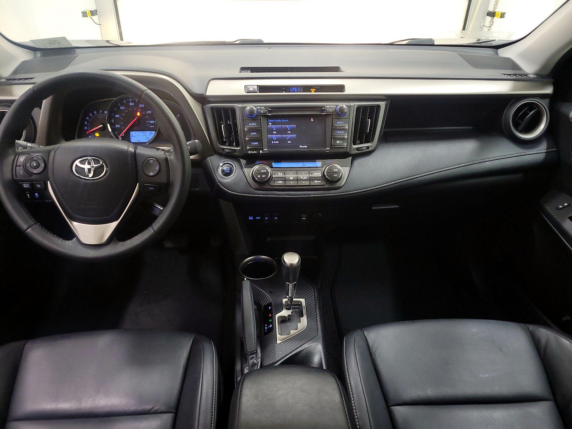 Thumbnail: 2015 Toyota RAV4 - 9