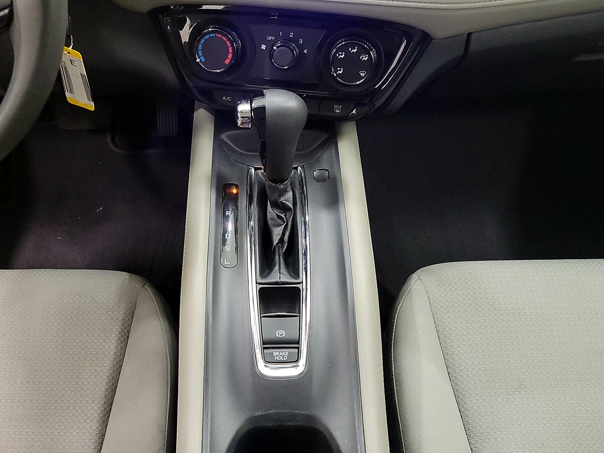 Thumbnail: 2019 Honda HR-V - 17