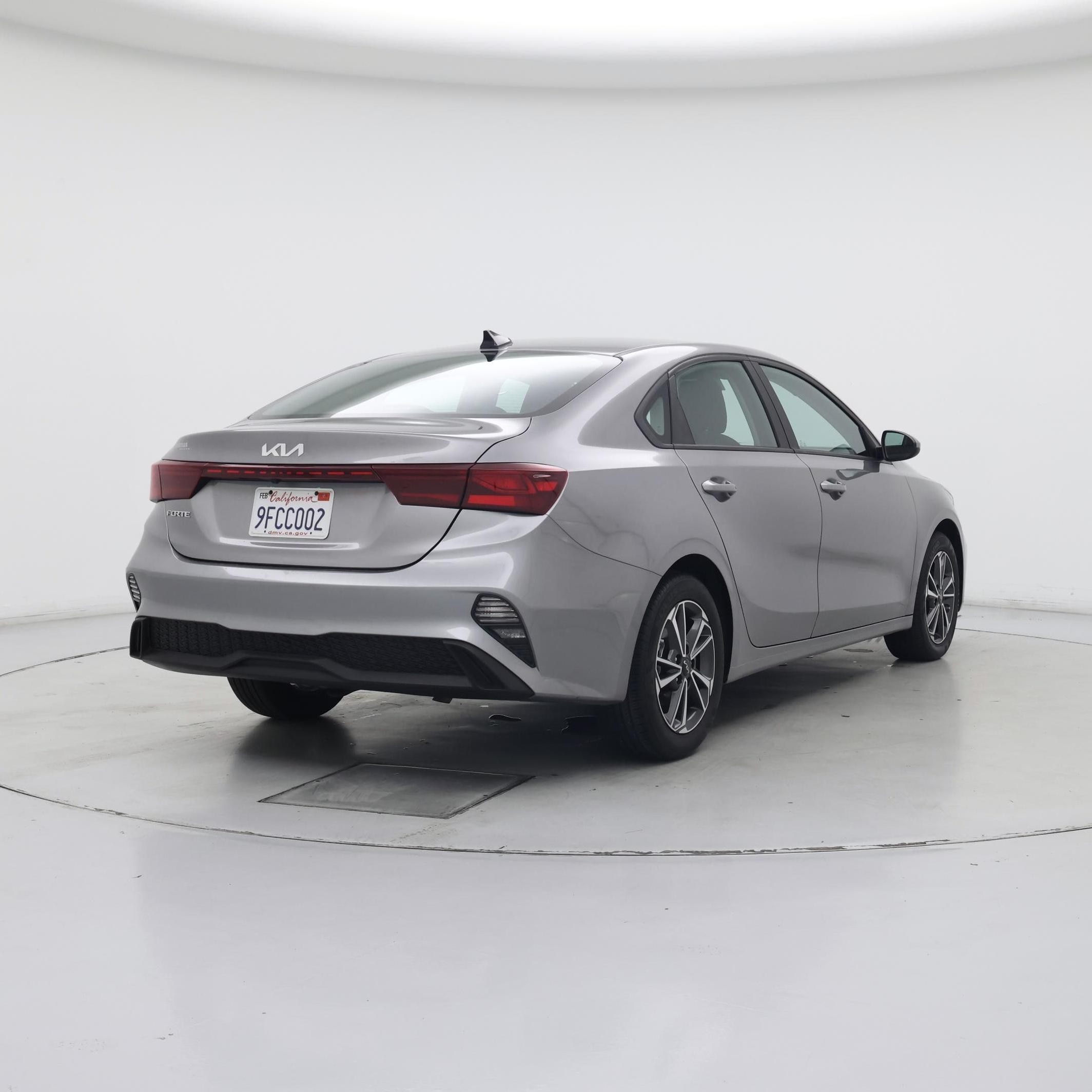 Thumbnail: 2023 Kia Forte - 8