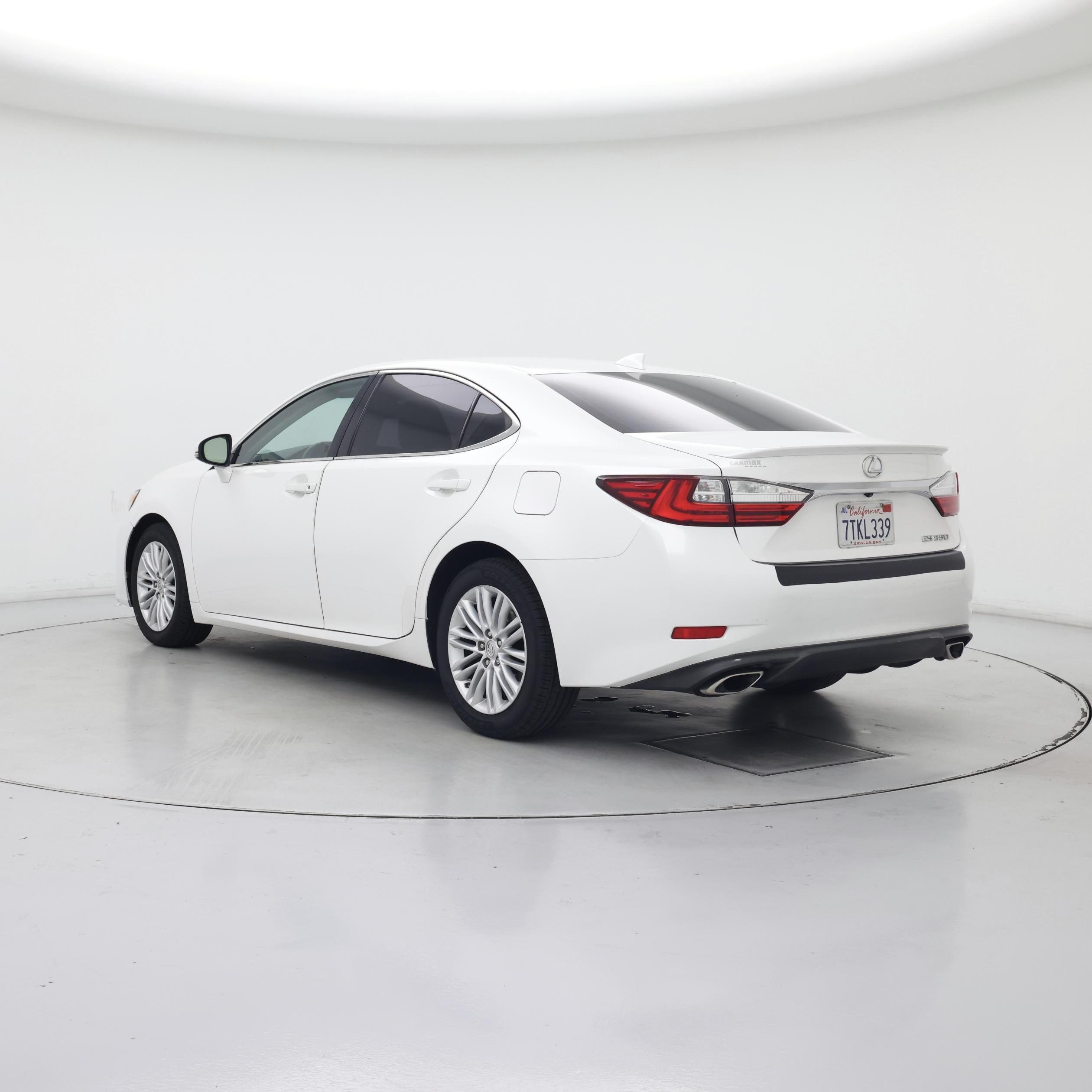 Thumbnail: 2016 Lexus ES - 2