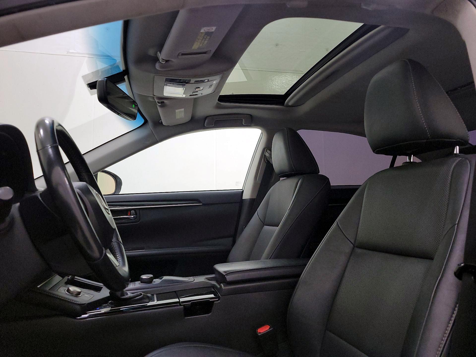 Thumbnail: 2016 Lexus ES - 19