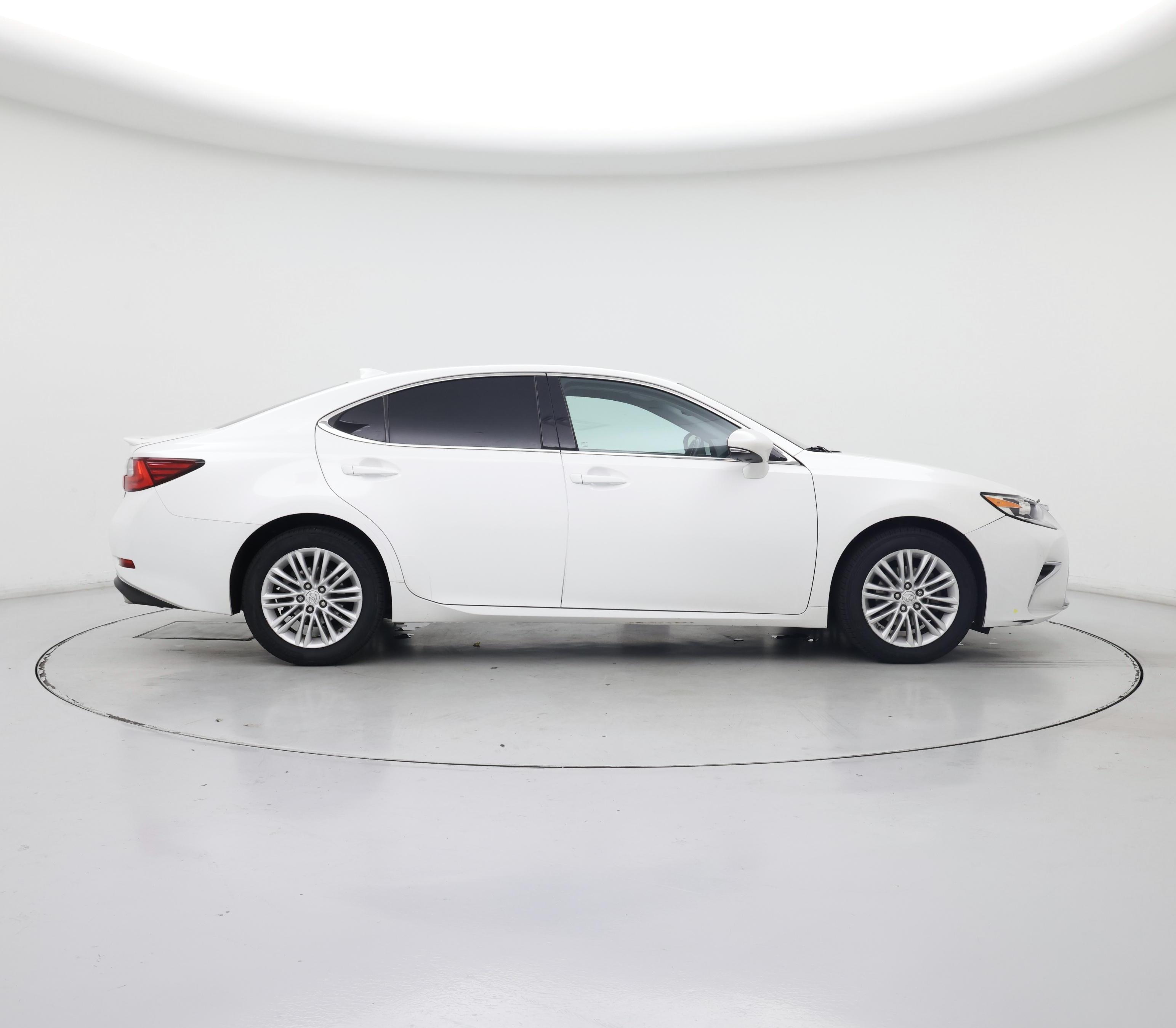 Thumbnail: 2016 Lexus ES - 7