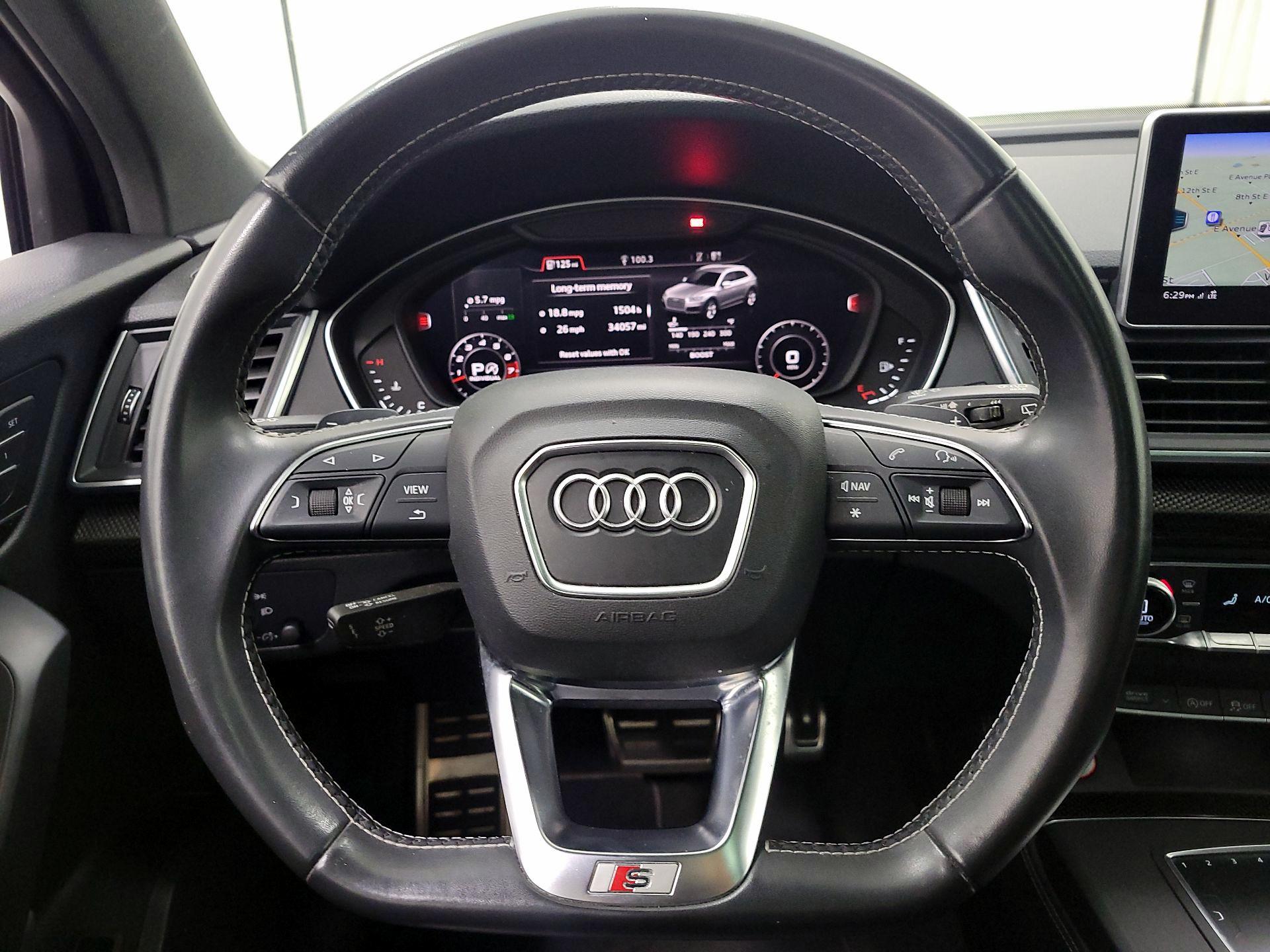 Thumbnail: 2019 Audi SQ5 - 10