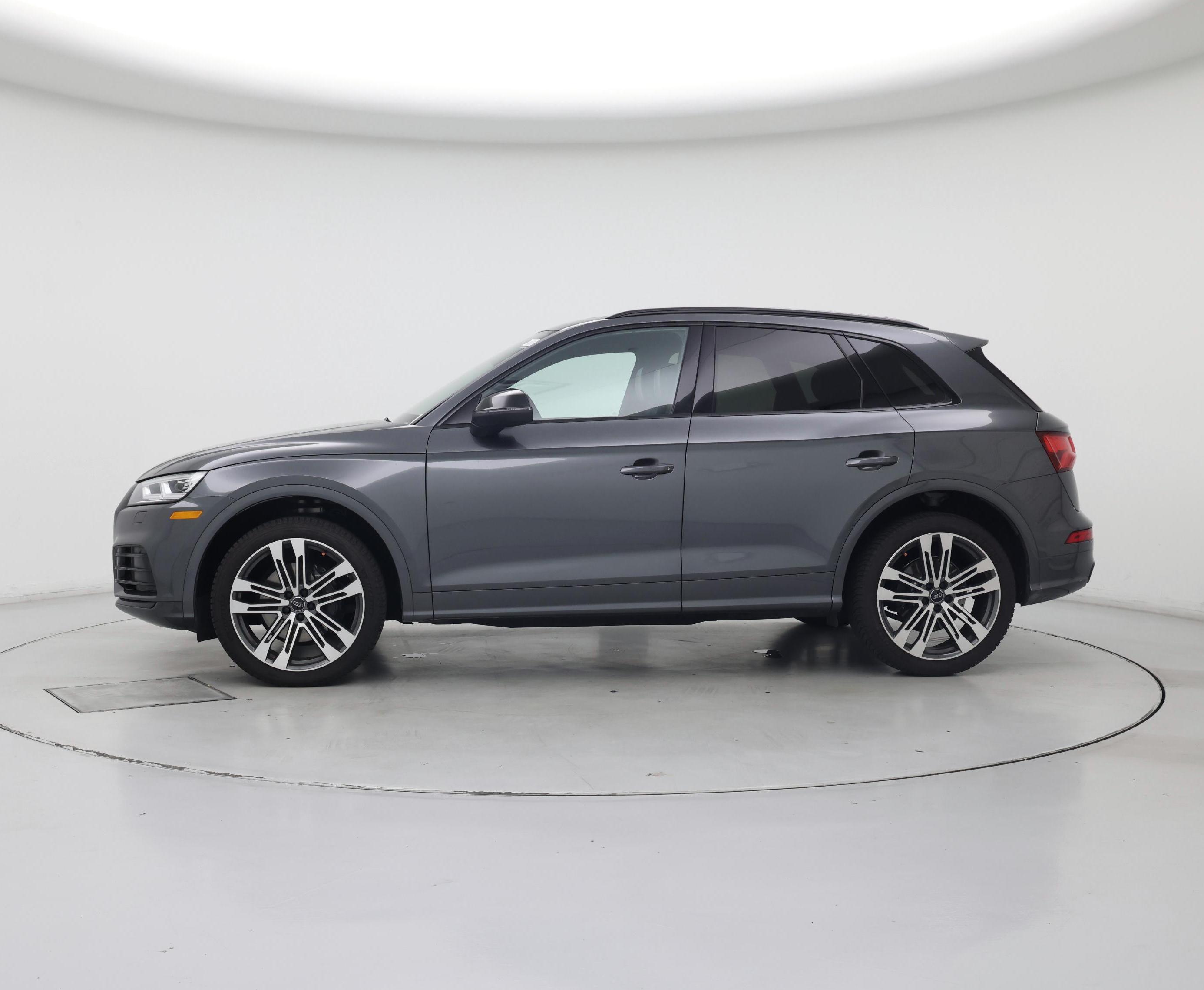 Thumbnail: 2019 Audi SQ5 - 3