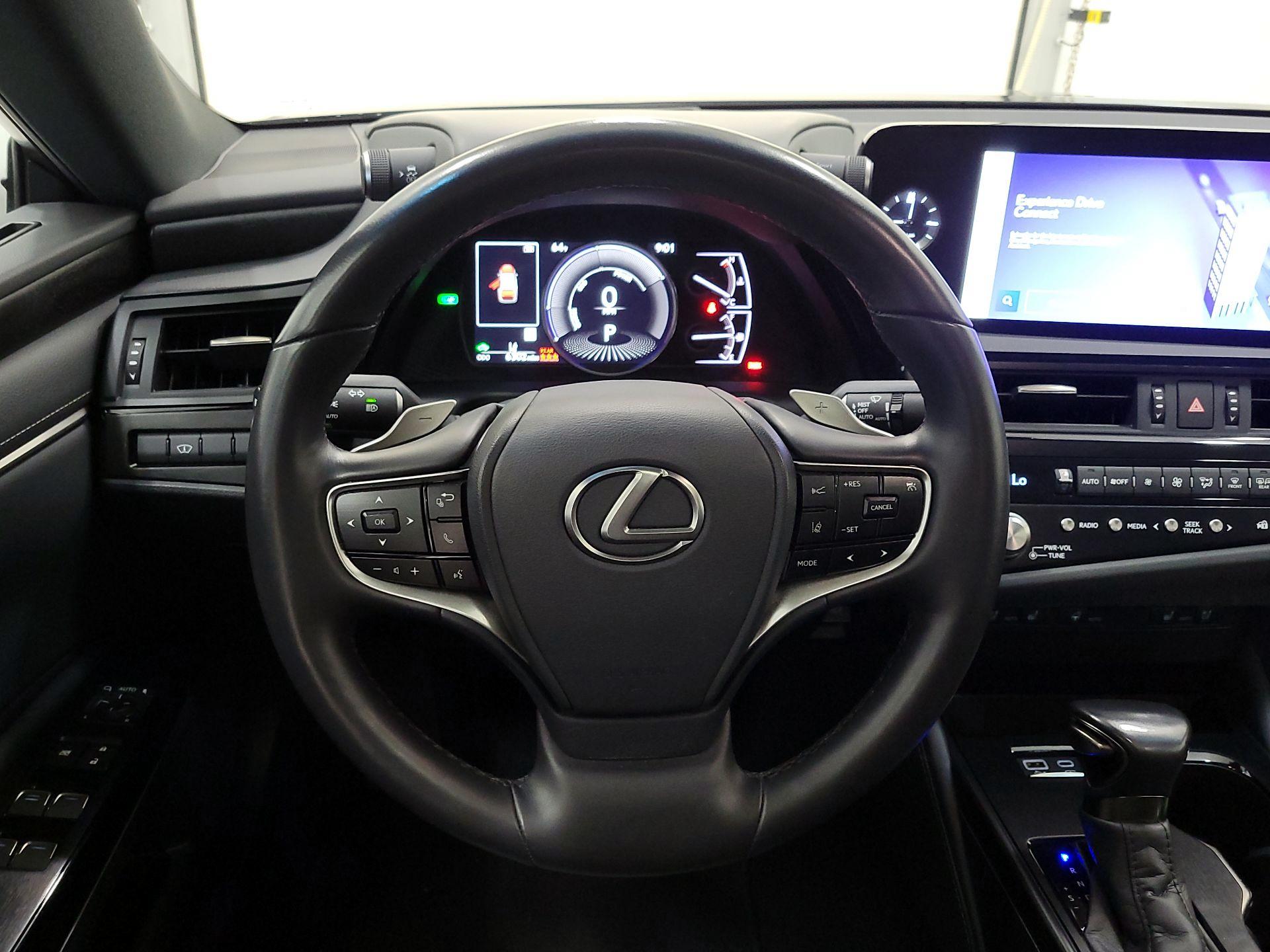Thumbnail: 2025 Lexus ES - 10