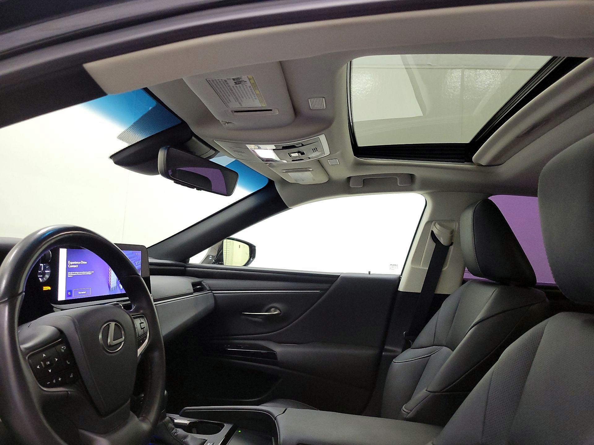 Thumbnail: 2025 Lexus ES - 19