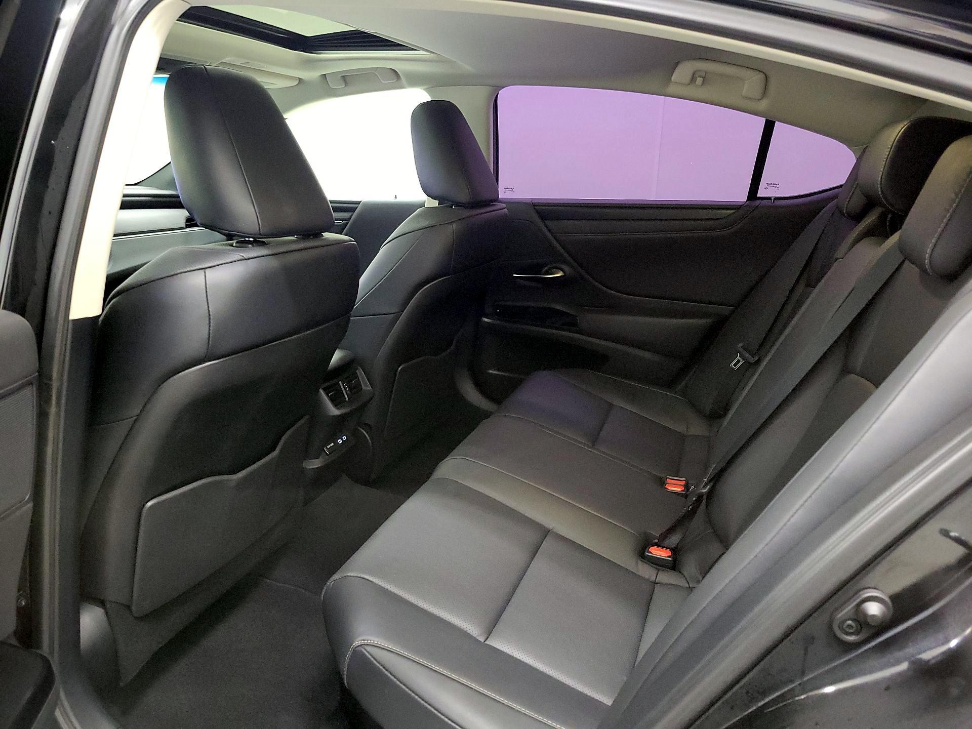 Thumbnail: 2025 Lexus ES - 20