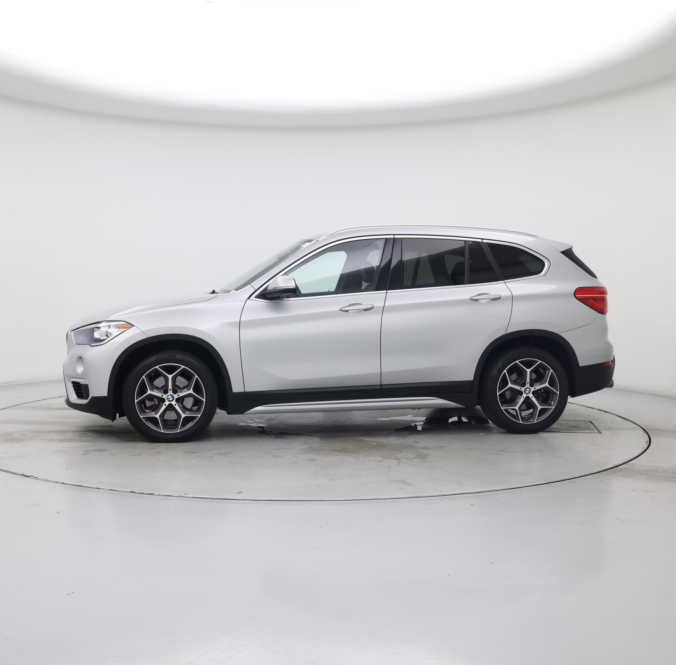 Thumbnail: 2019 BMW X1 - 3
