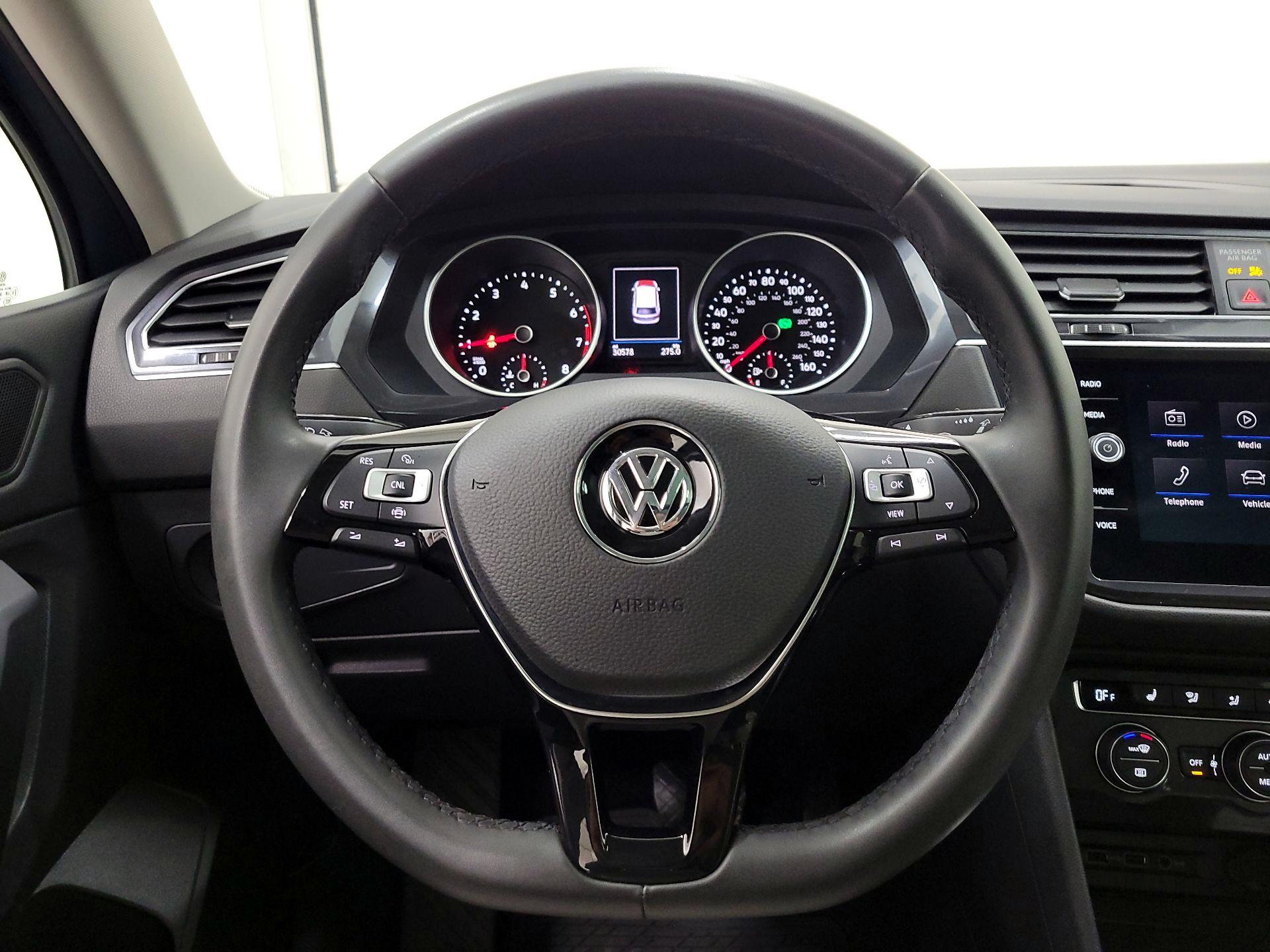 Thumbnail: 2020 Volkswagen Tiguan - 10