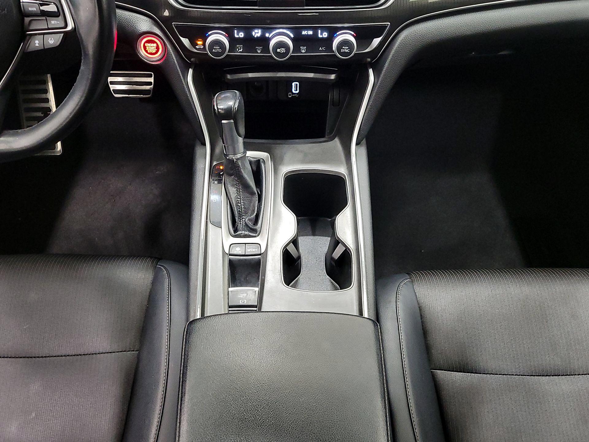 Thumbnail: 2018 Honda Accord - 18