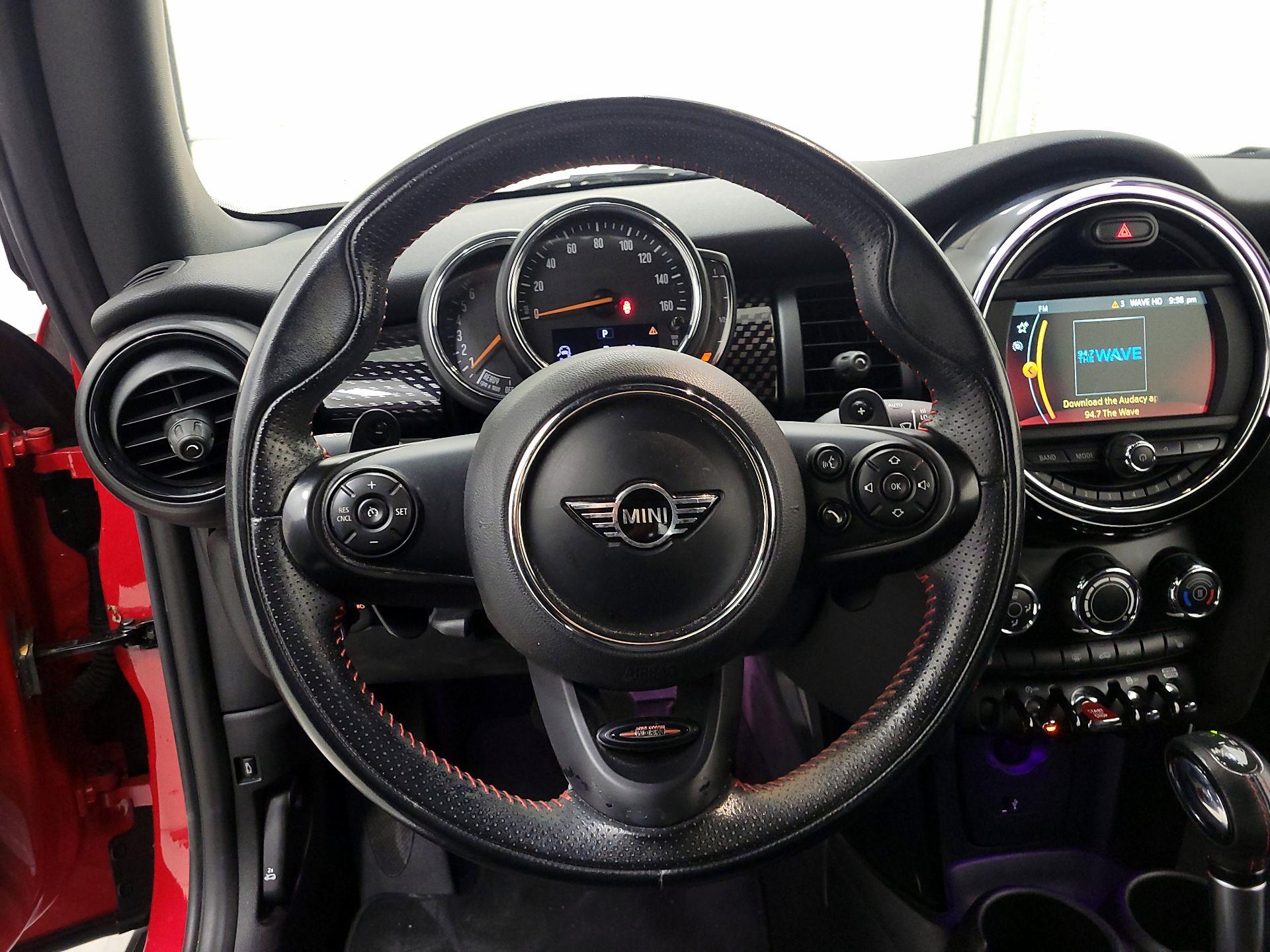 Thumbnail: 2019 MINI Cooper - 10