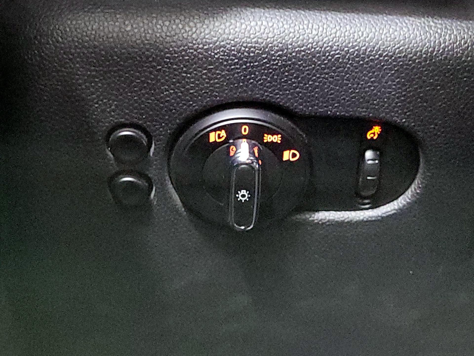 Thumbnail: 2019 MINI Cooper - 13