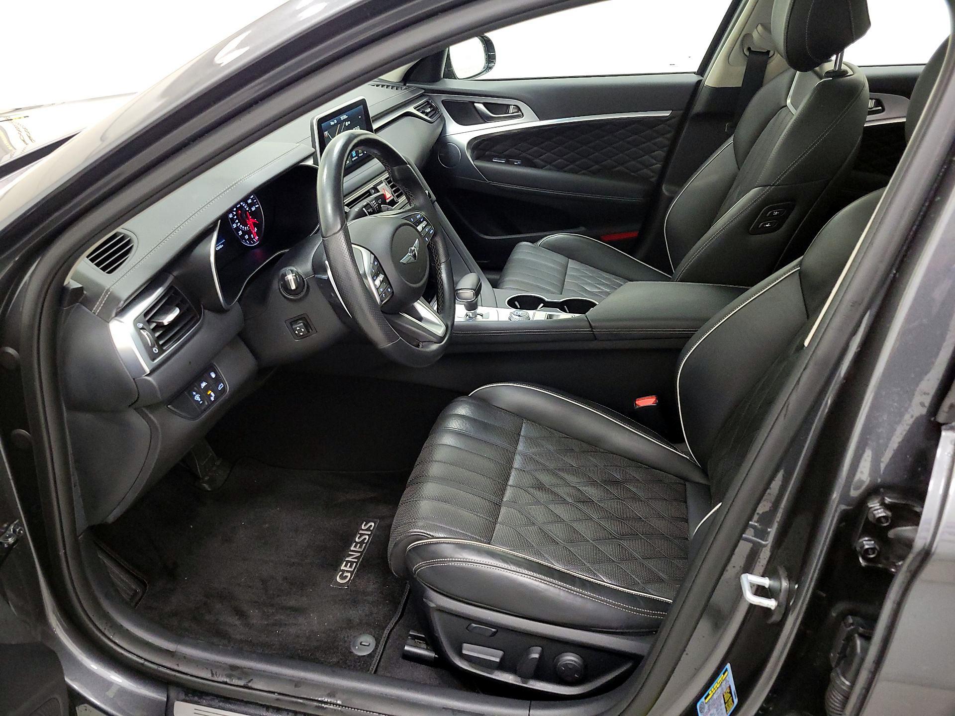Thumbnail: 2019 Genesis G70 - 11