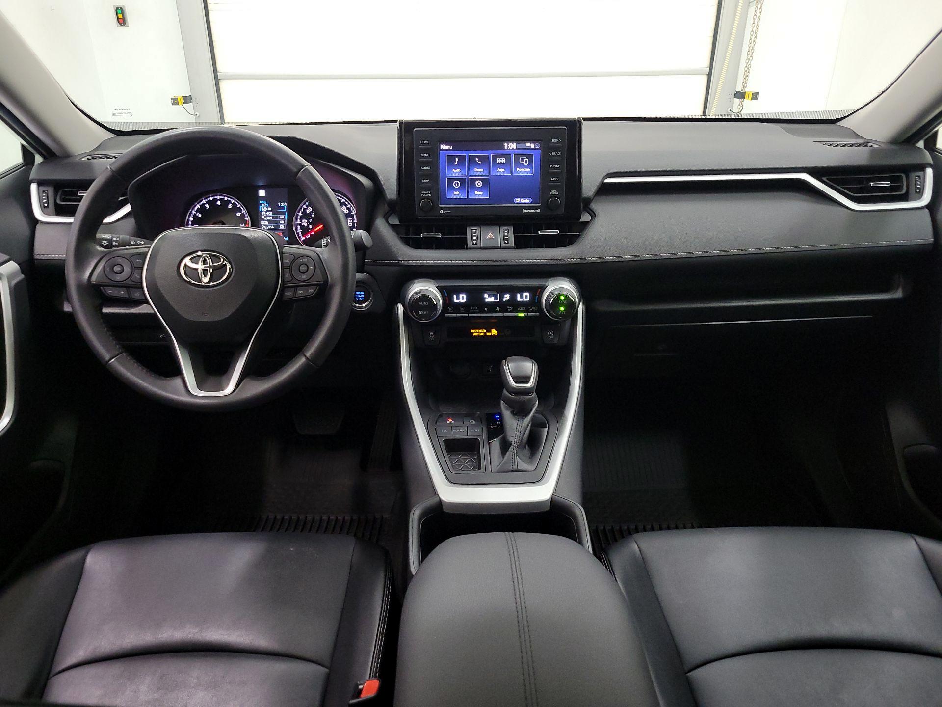 Thumbnail: 2022 Toyota RAV4 - 9