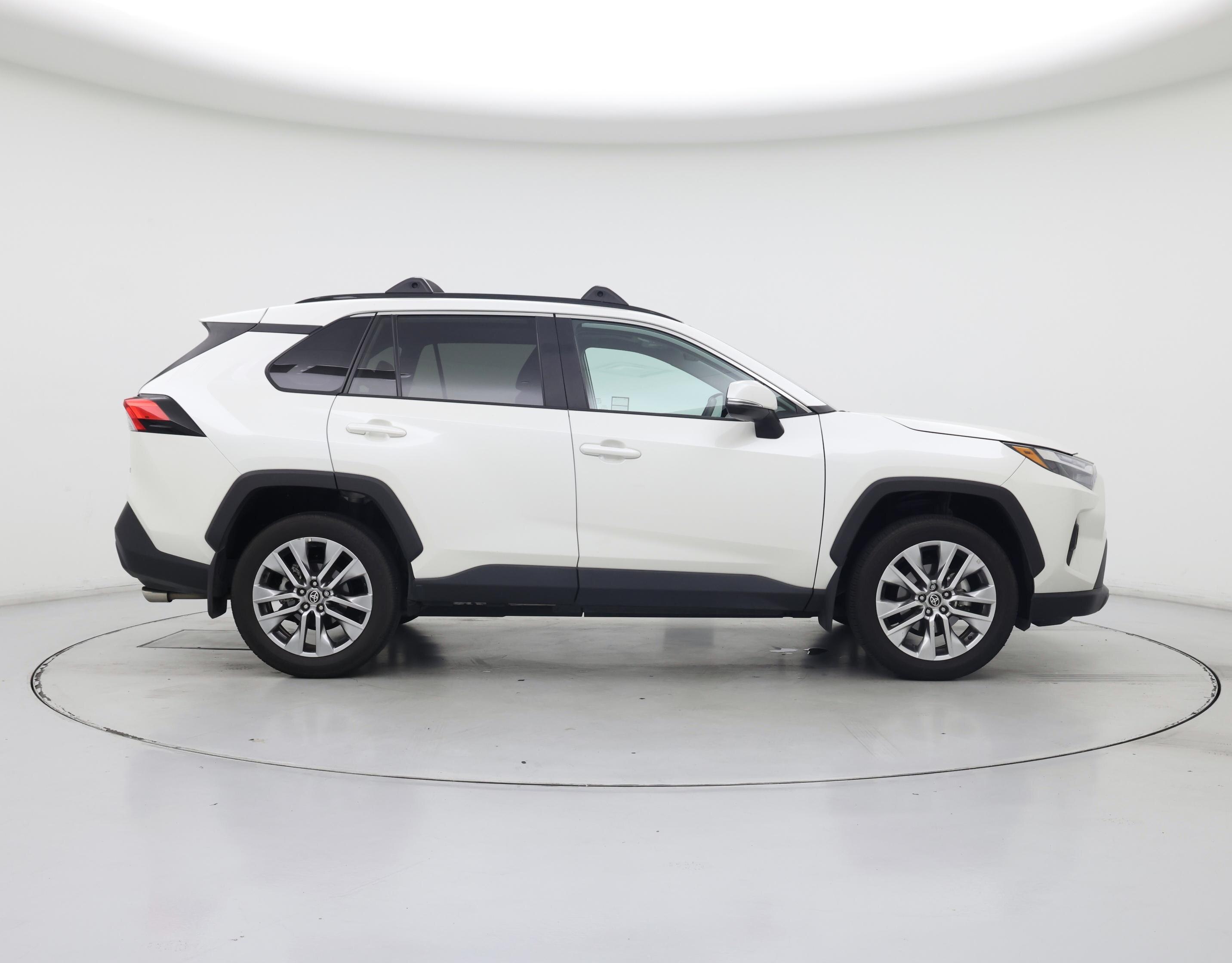 Thumbnail: 2022 Toyota RAV4 - 7