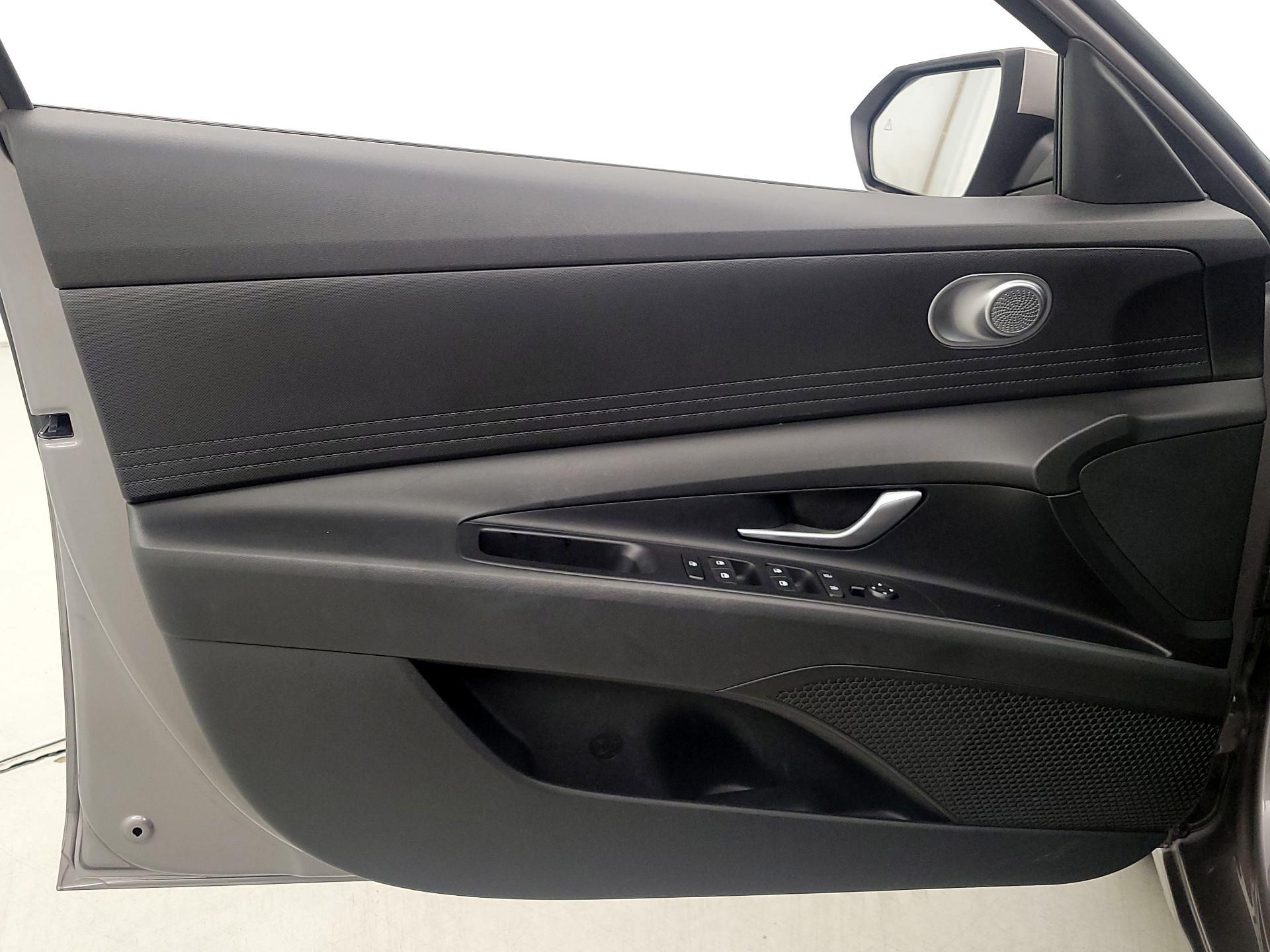 Thumbnail: 2021 Hyundai Elantra - 12