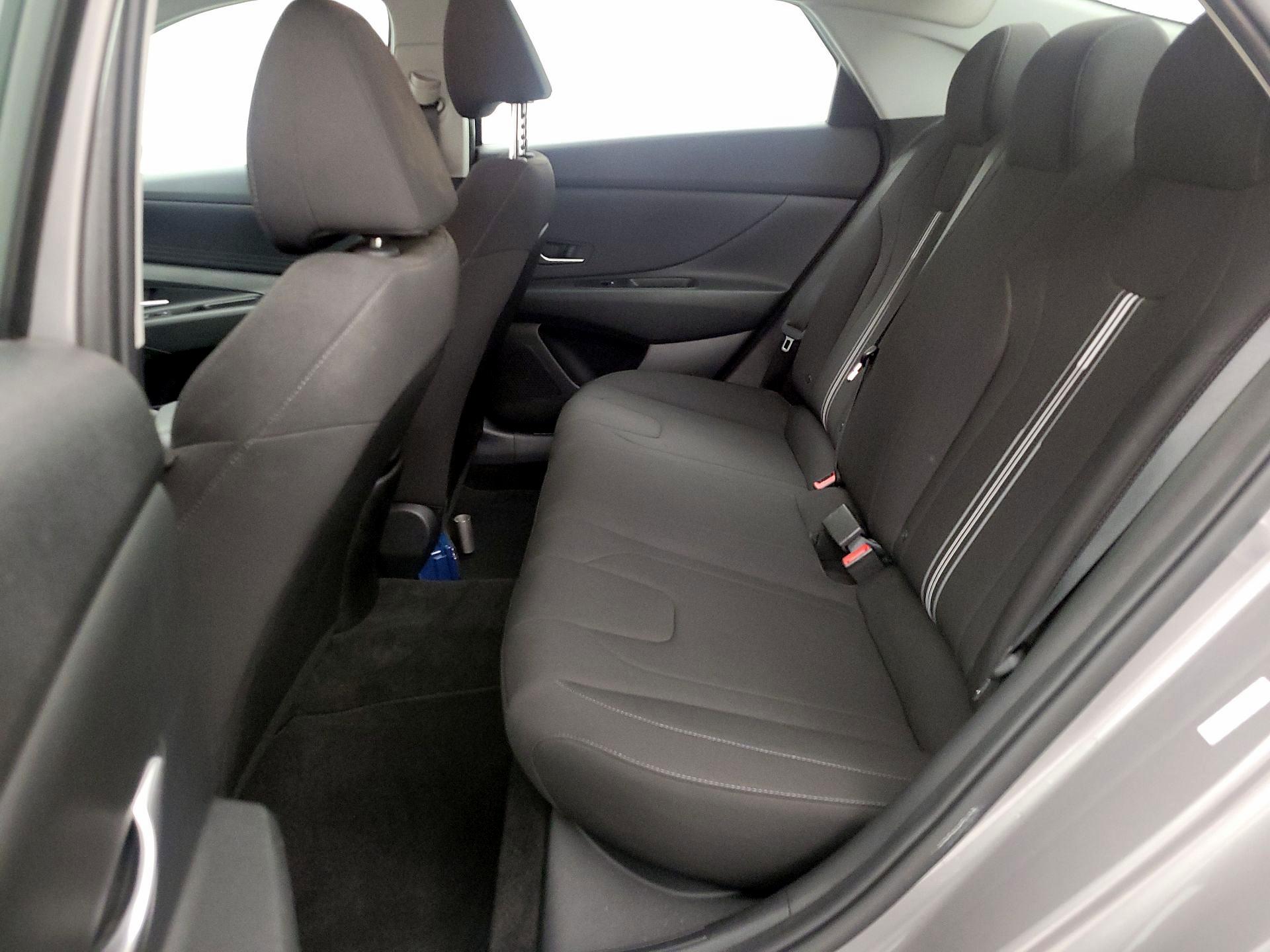 Thumbnail: 2021 Hyundai Elantra - 19