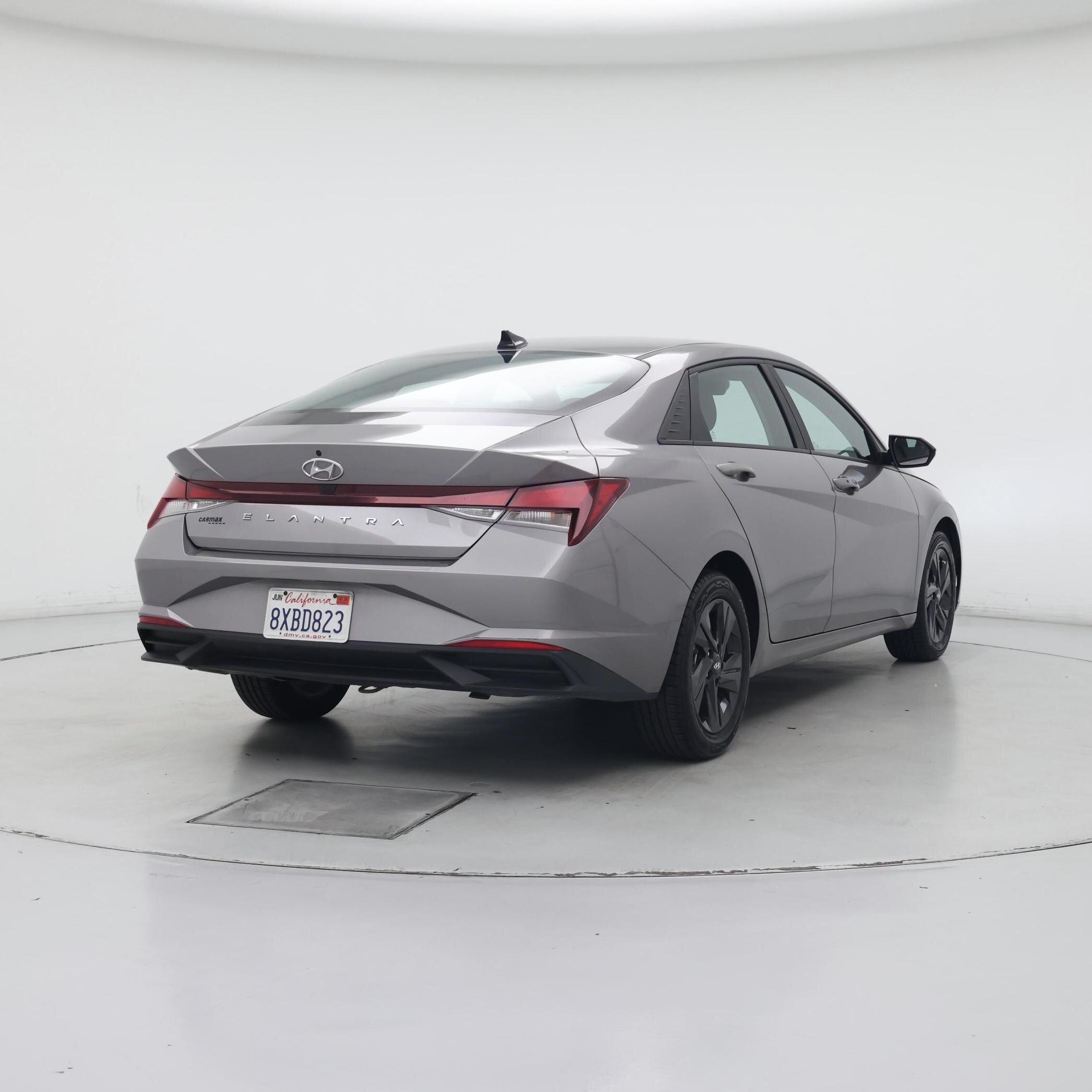 Thumbnail: 2021 Hyundai Elantra - 8