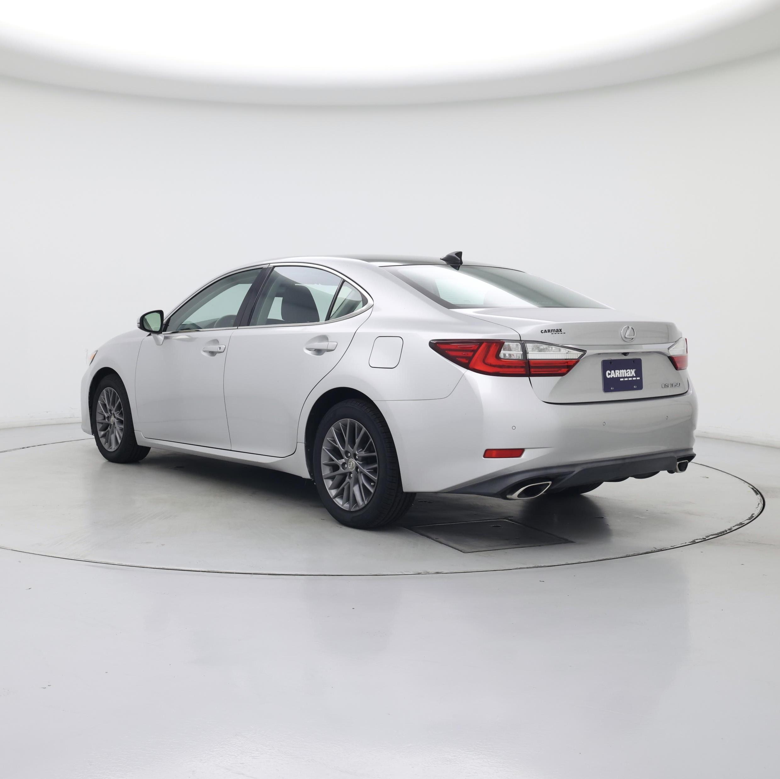 Thumbnail: 2018 Lexus ES - 2