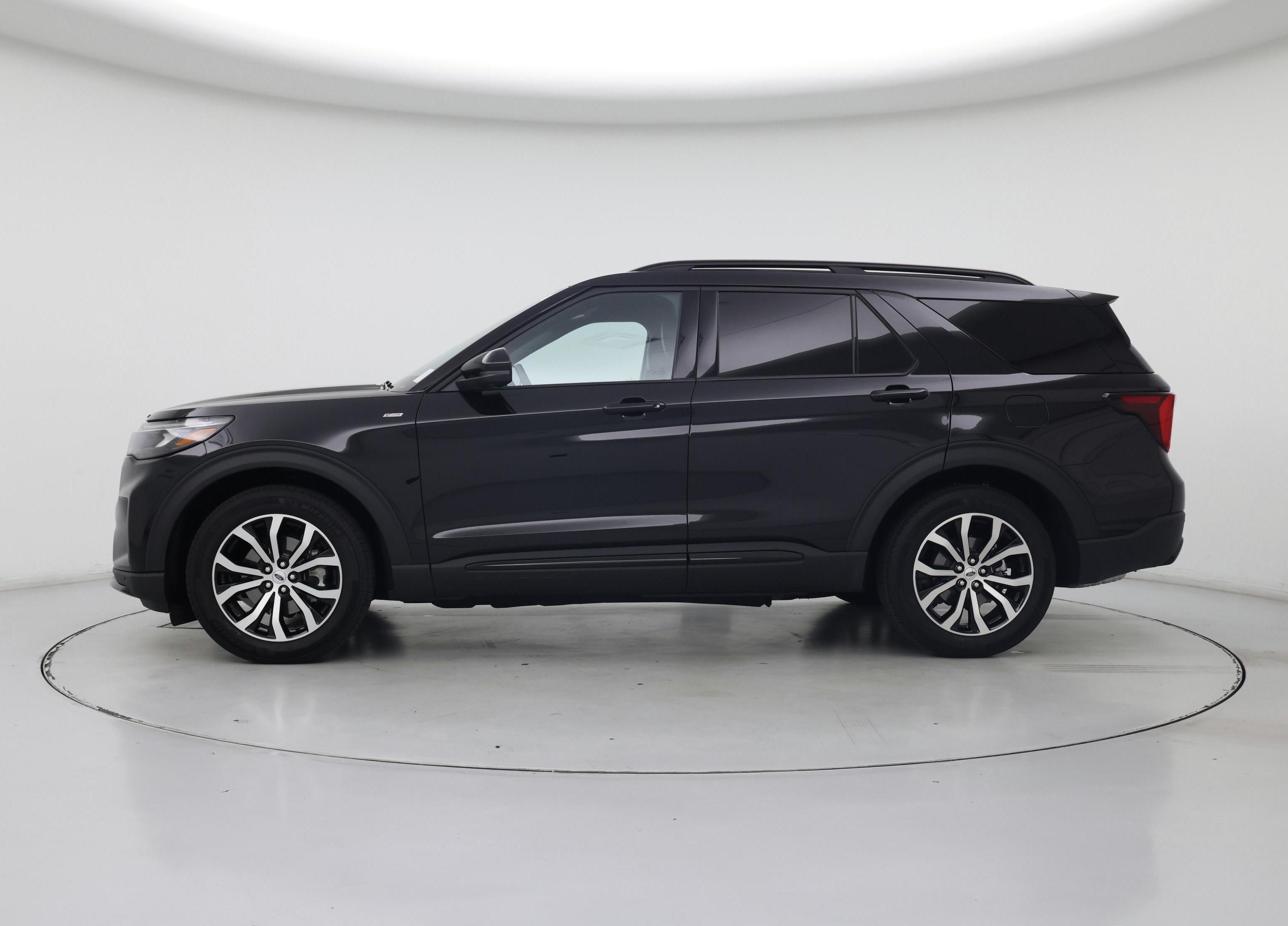 Thumbnail: 2025 Ford Explorer - 3