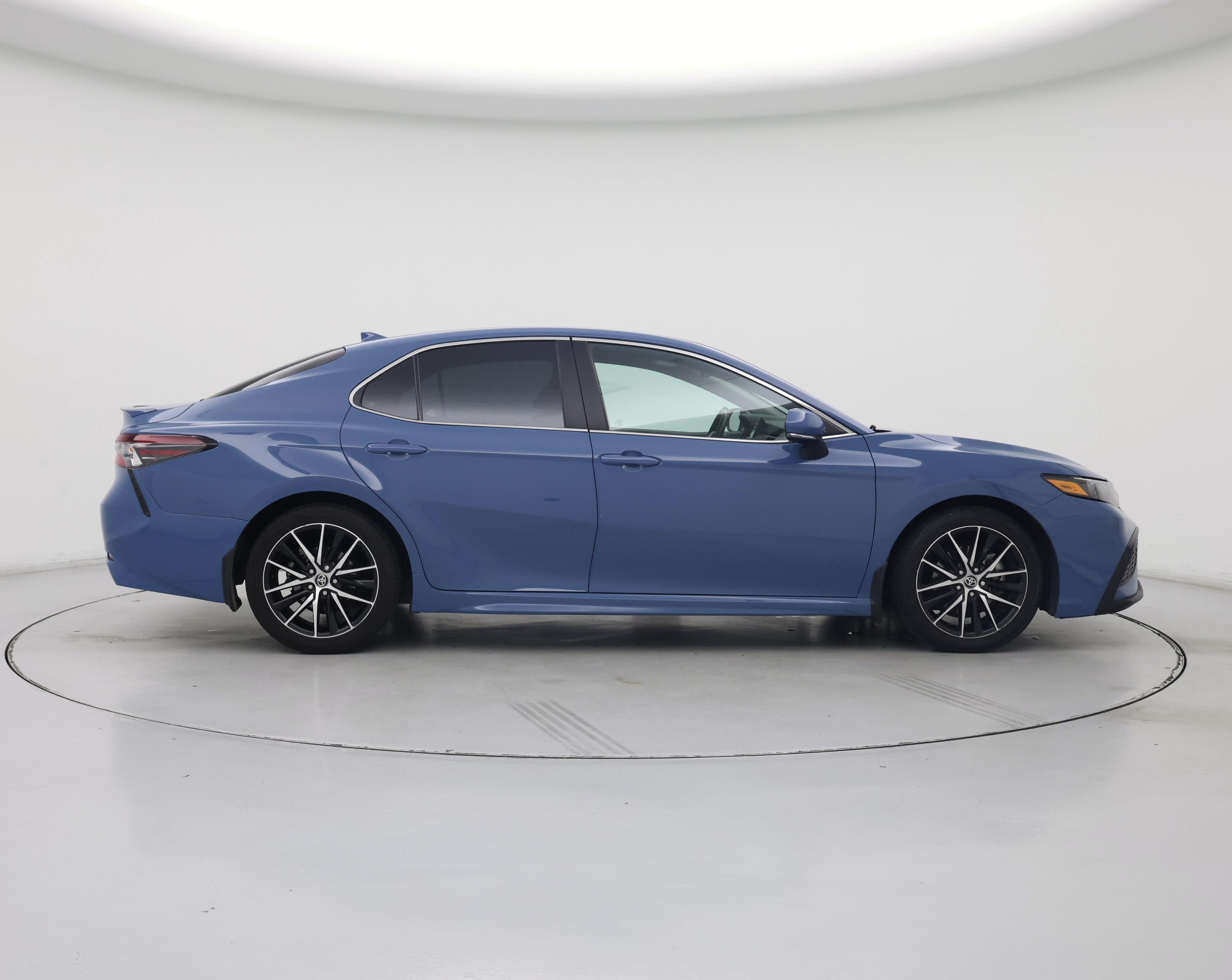 Thumbnail: 2023 Toyota Camry - 7