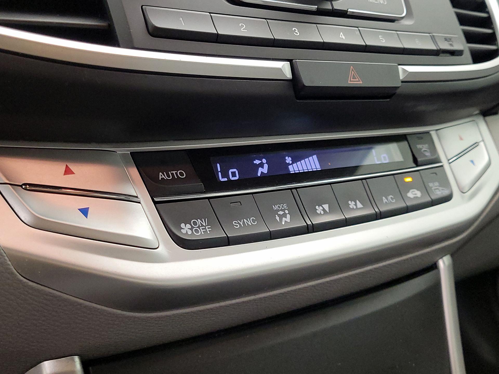 Thumbnail: 2015 Honda Accord - 16
