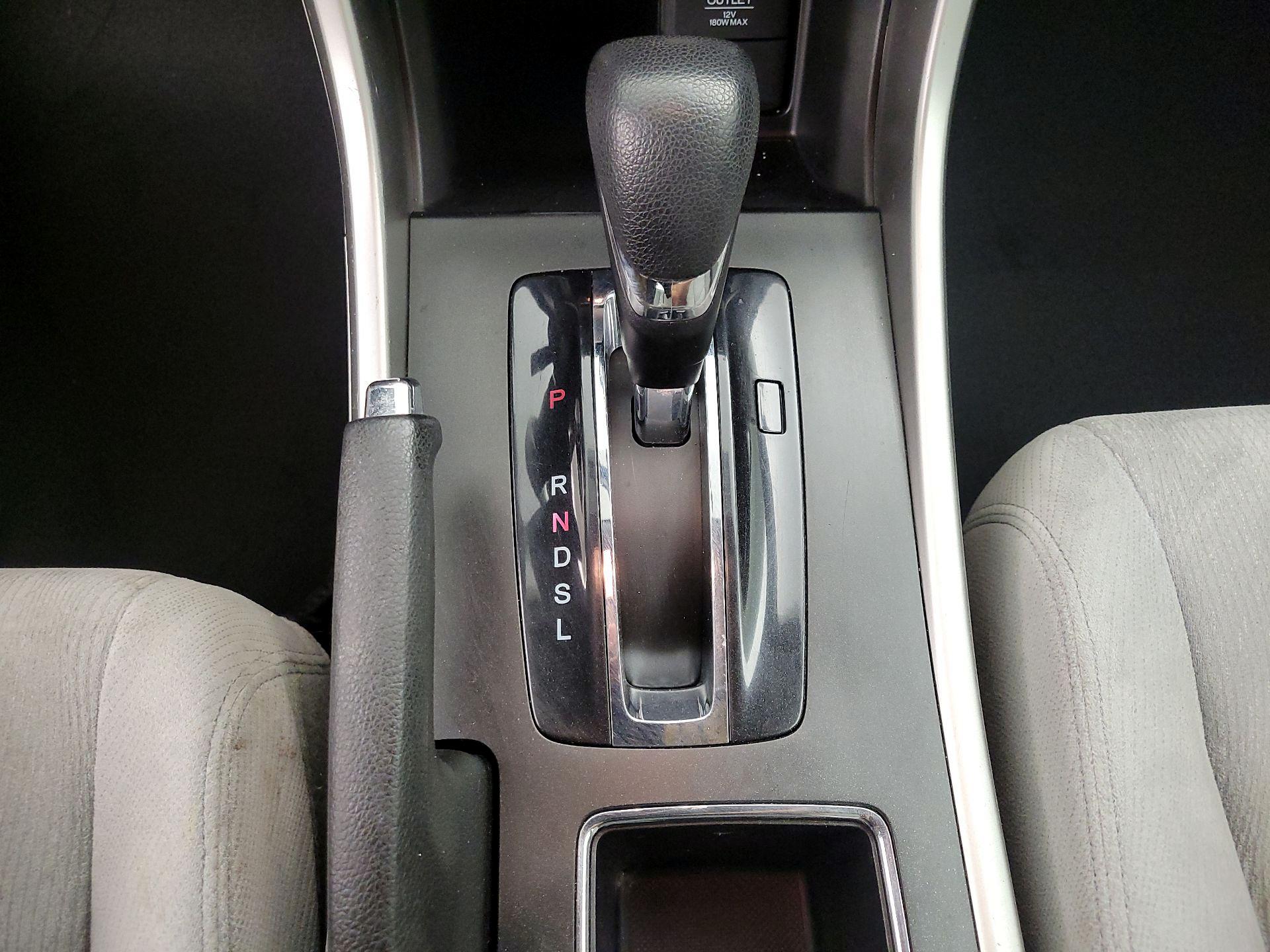 Thumbnail: 2015 Honda Accord - 17