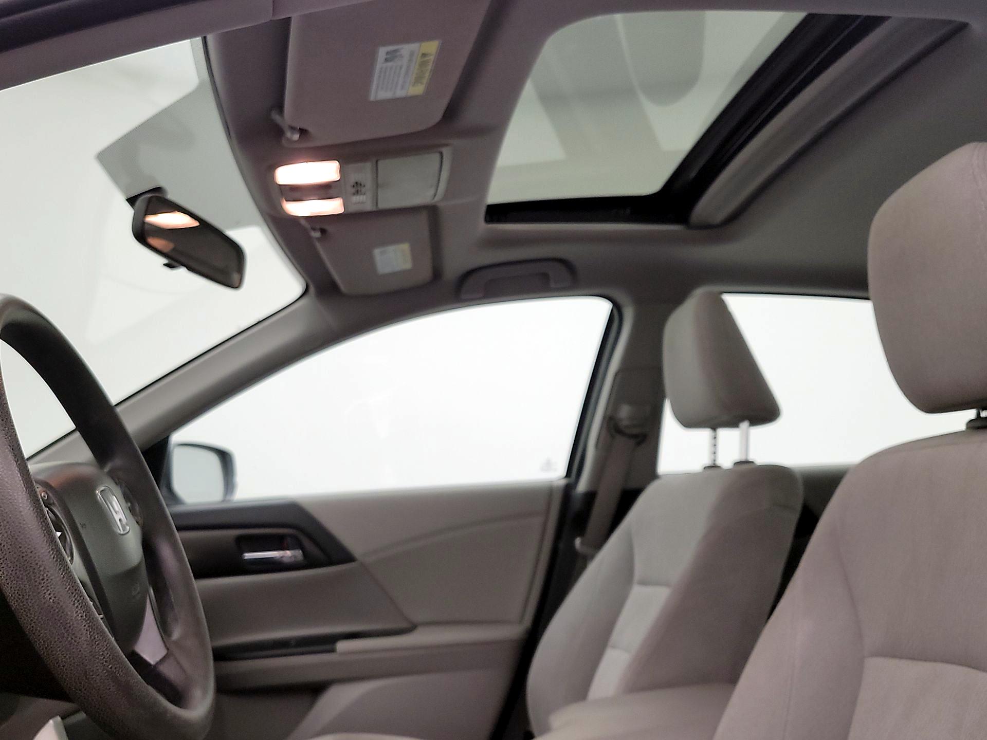 Thumbnail: 2015 Honda Accord - 19