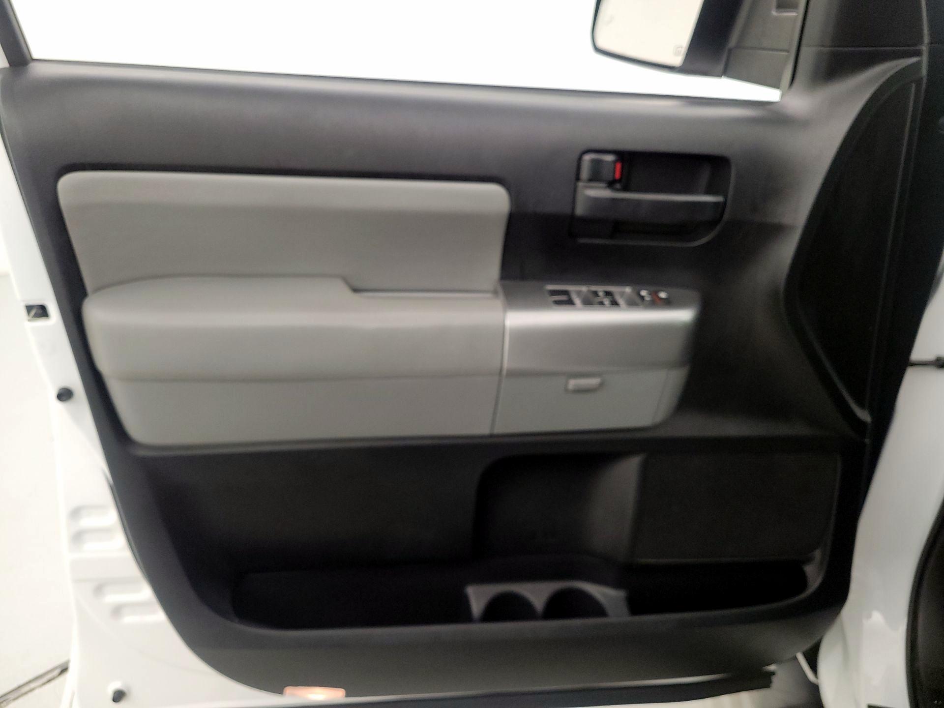 Thumbnail: 2019 Toyota Sequoia - 12