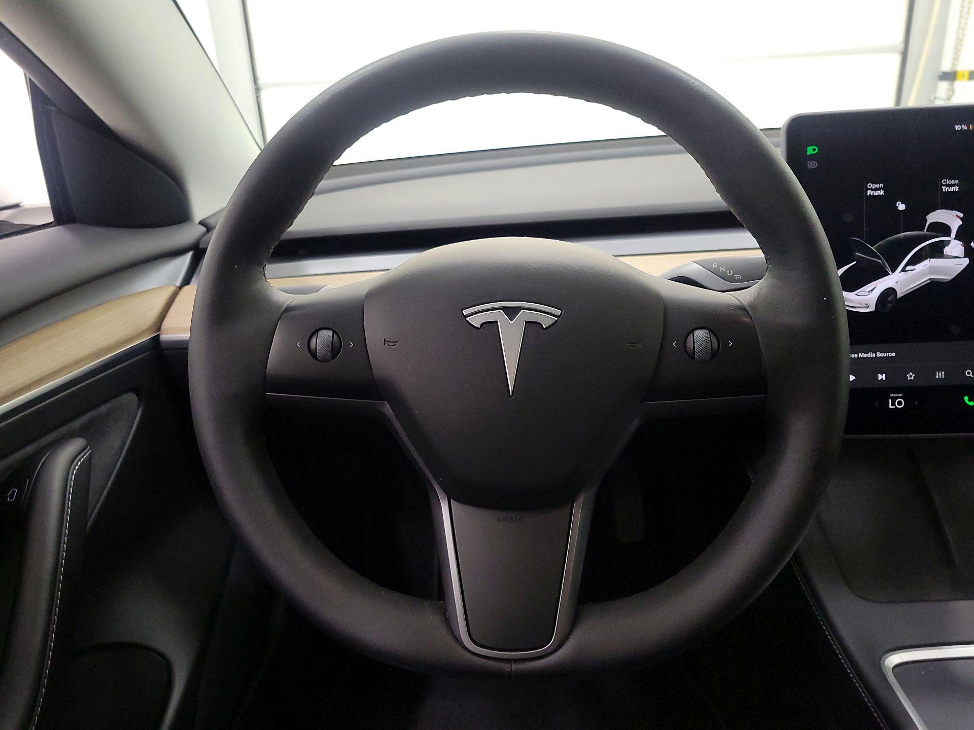 Thumbnail: 2021 Tesla Model 3 - 10