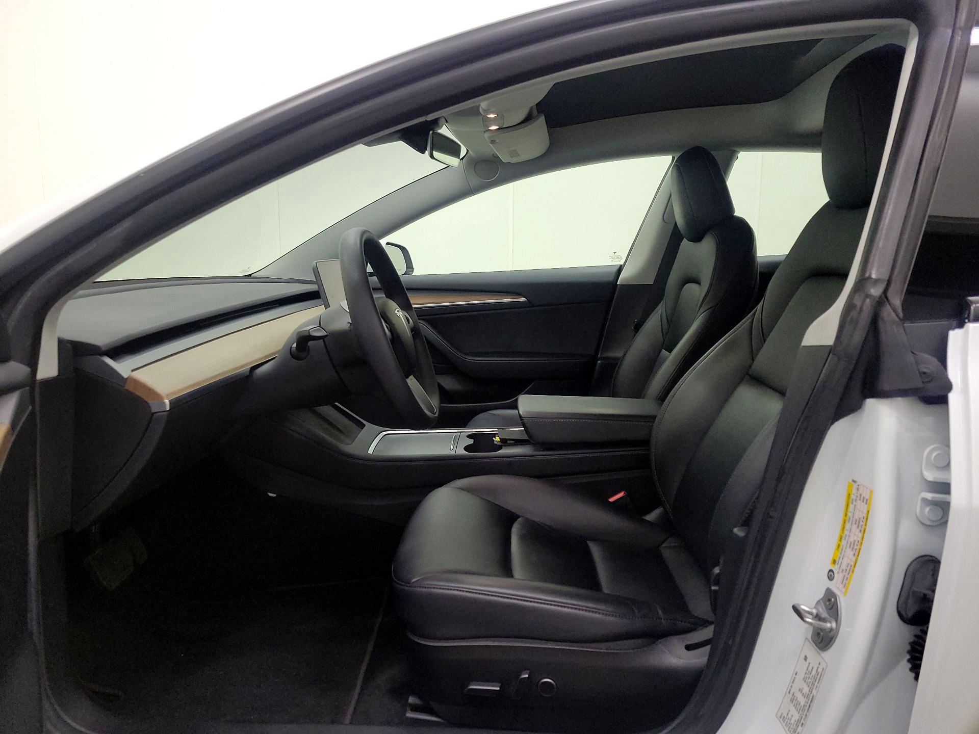 Thumbnail: 2021 Tesla Model 3 - 11