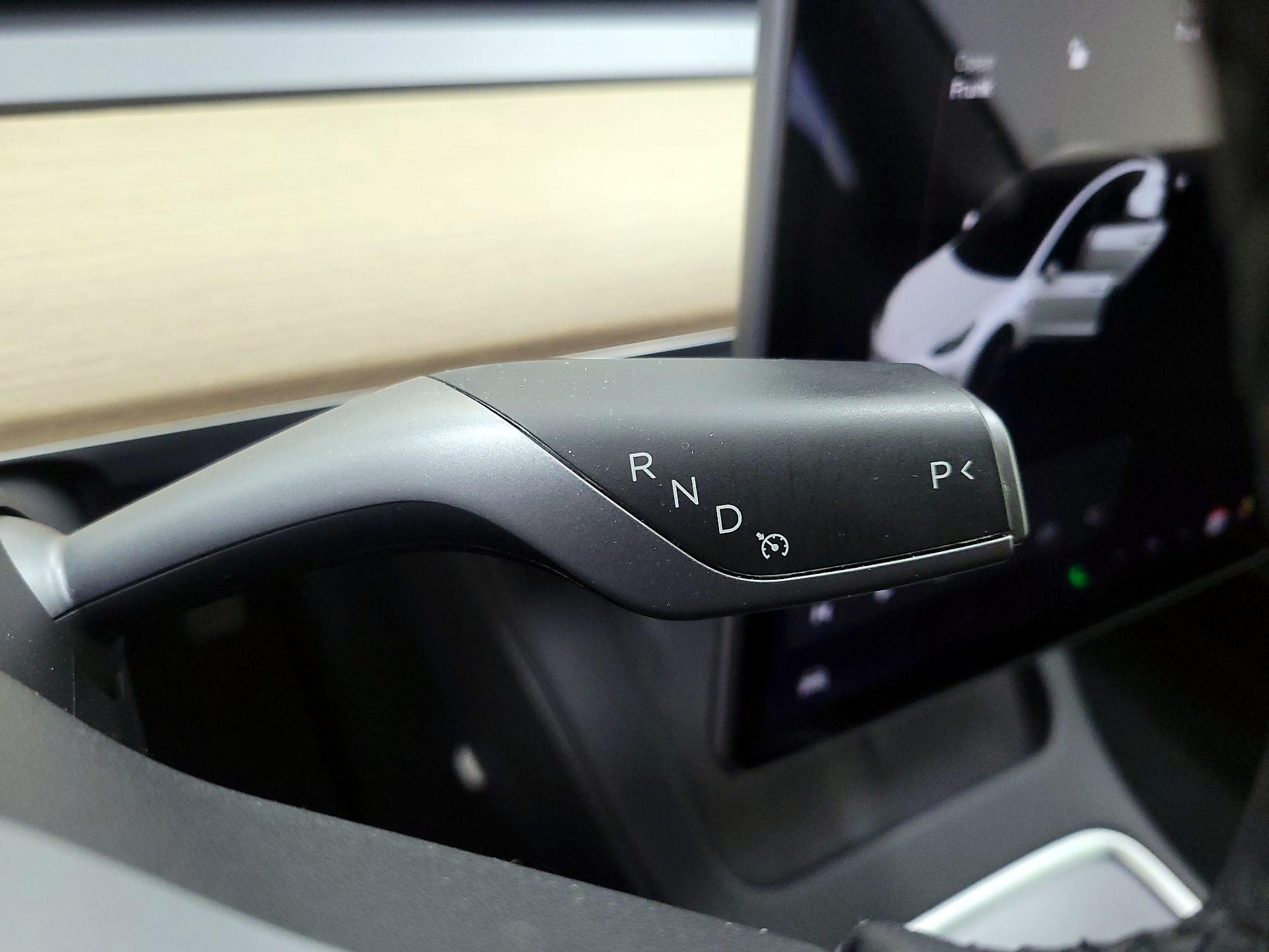 Thumbnail: 2021 Tesla Model 3 - 17