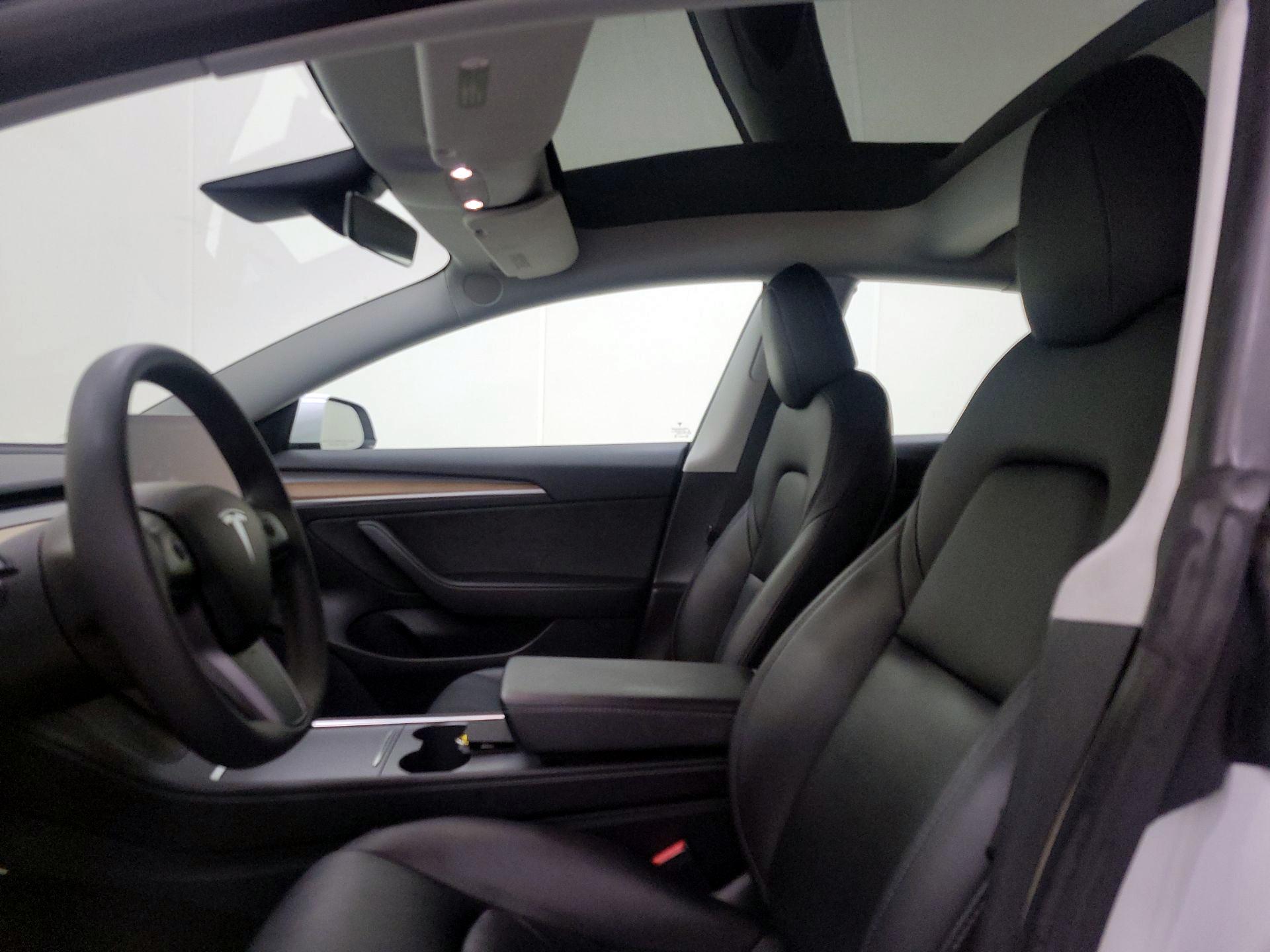 Thumbnail: 2021 Tesla Model 3 - 18