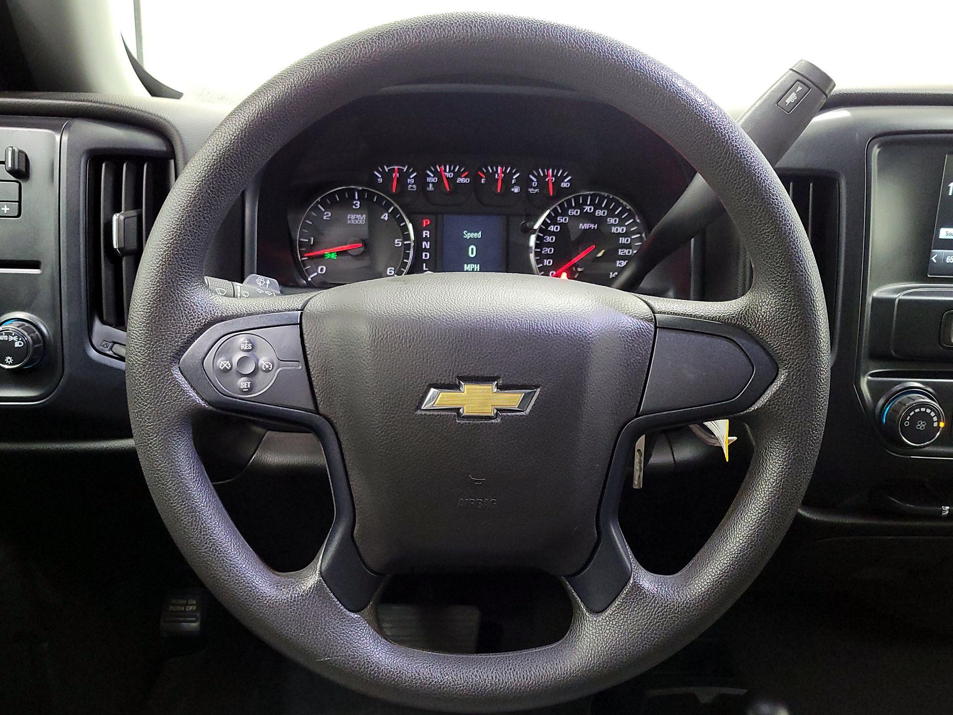 Thumbnail: 2018 Chevrolet Silverado 1500 - 10
