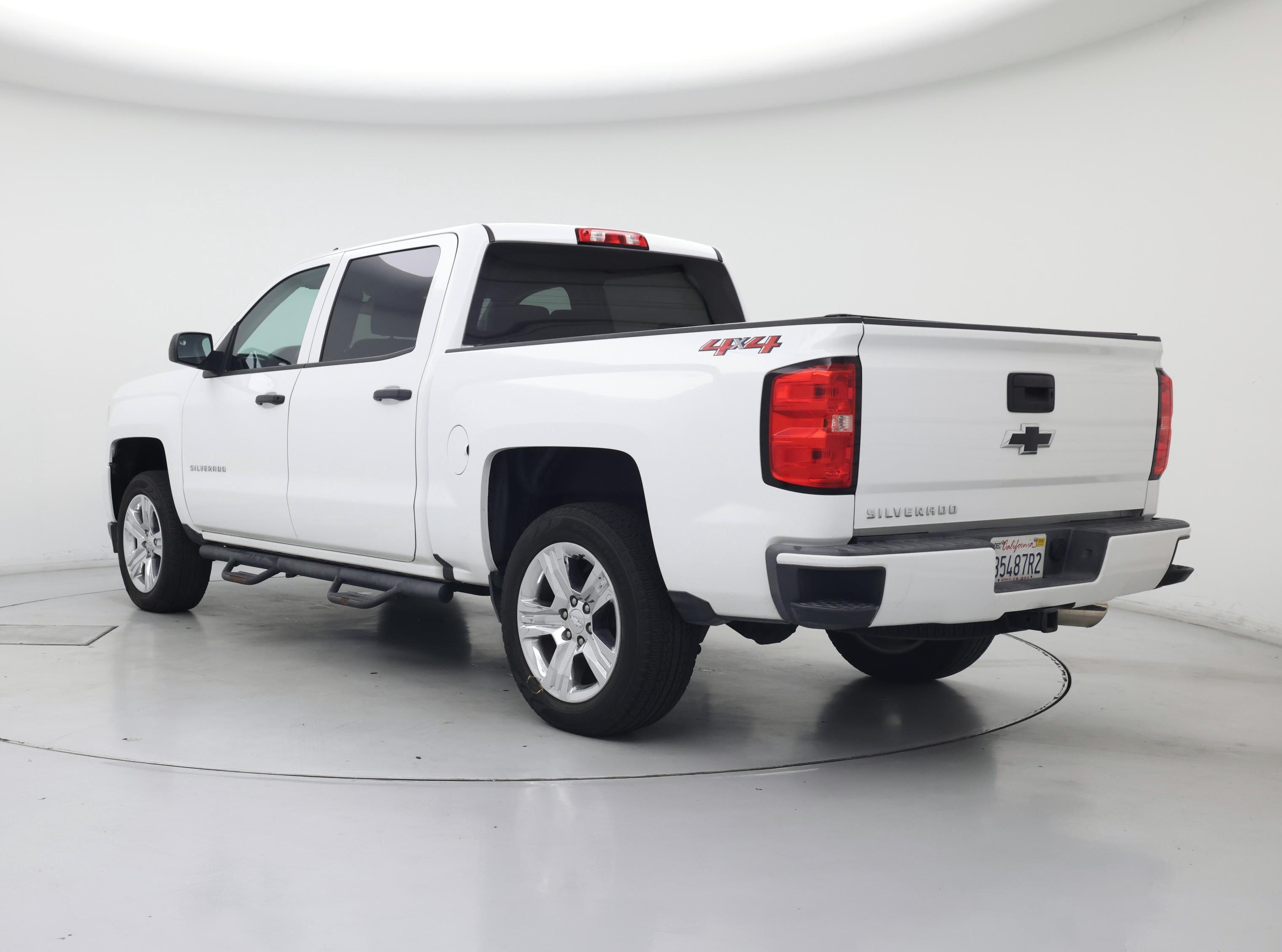 Thumbnail: 2018 Chevrolet Silverado 1500 - 2