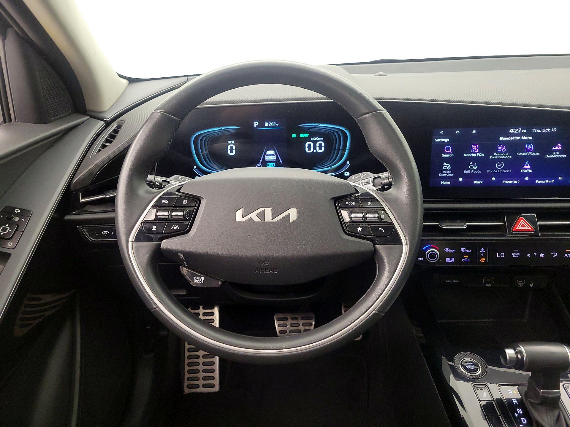 Thumbnail: 2023 Kia Niro - 10