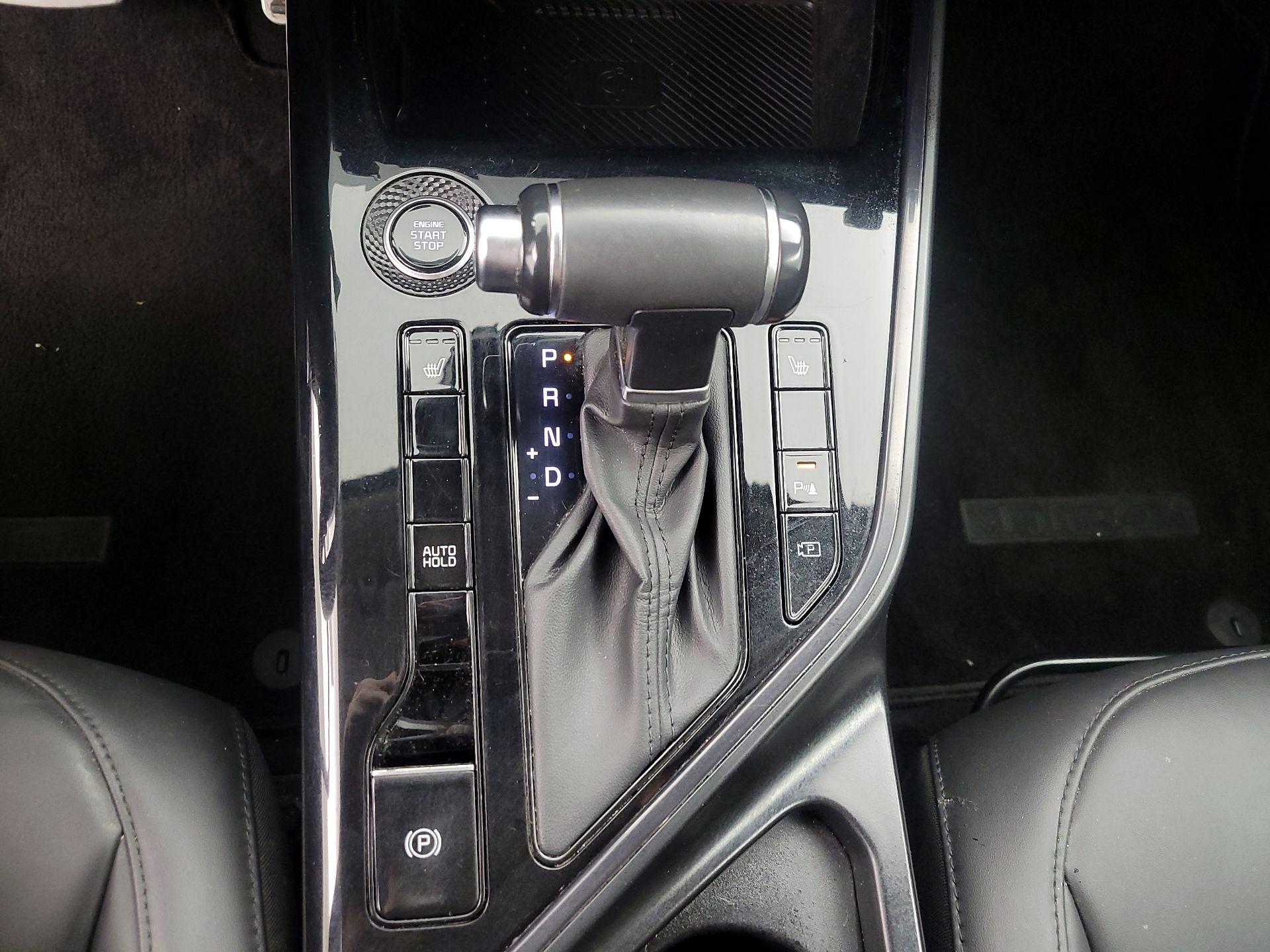 Thumbnail: 2023 Kia Niro - 18