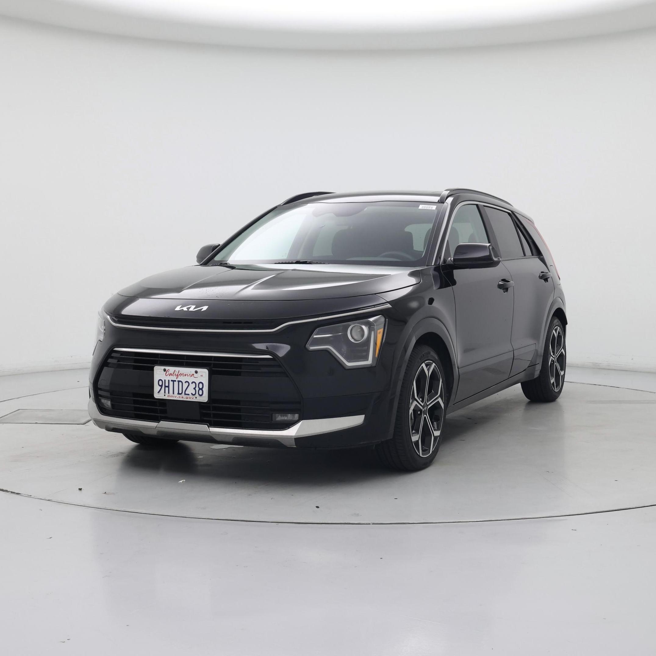 Thumbnail: 2023 Kia Niro - 4
