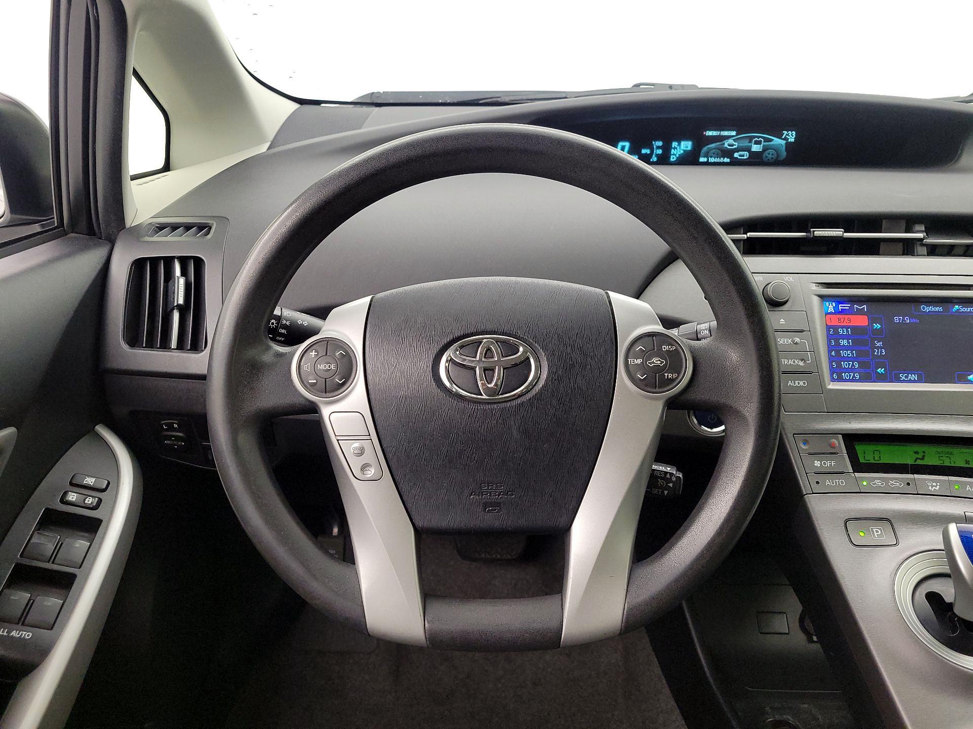 Thumbnail: 2015 Toyota Prius - 10