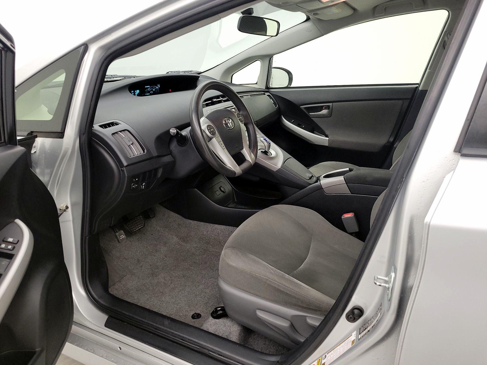 Thumbnail: 2015 Toyota Prius - 11