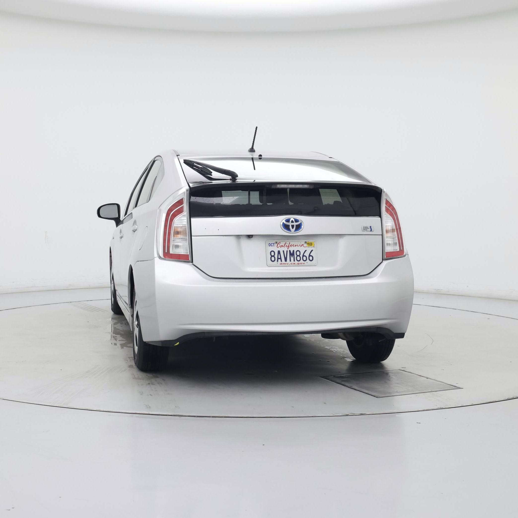 Thumbnail: 2015 Toyota Prius - 3