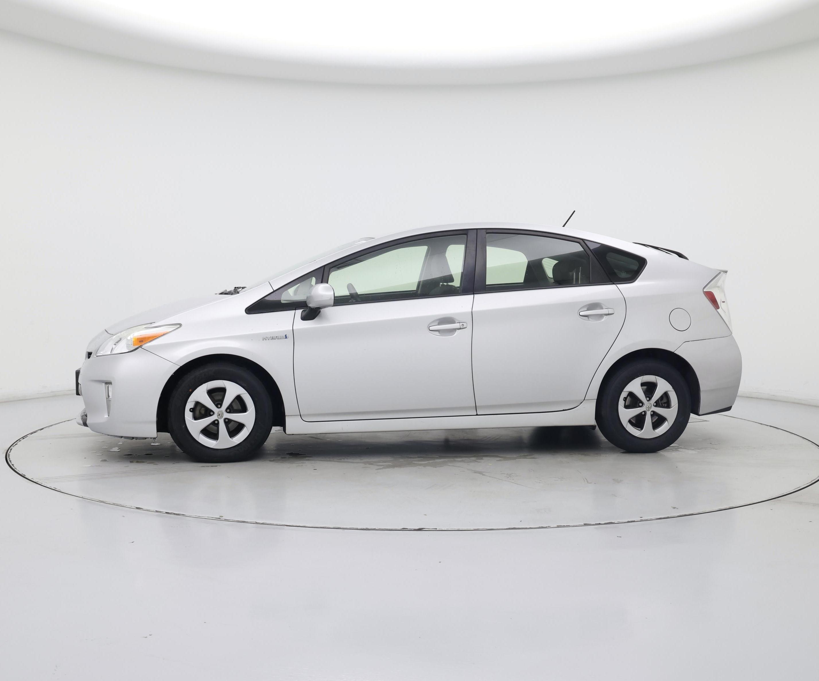 Thumbnail: 2015 Toyota Prius - 5
