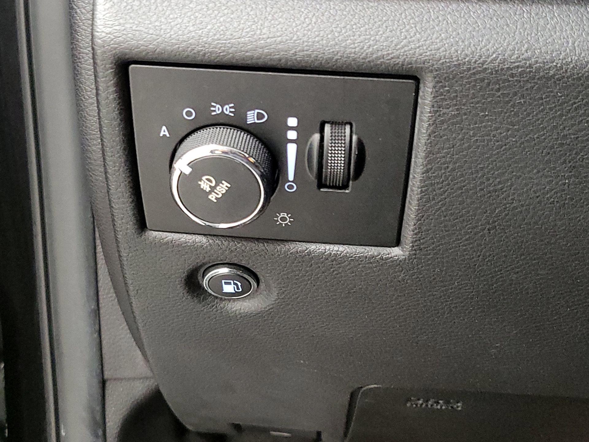 Thumbnail: 2014 Jeep Grand Cherokee - 13