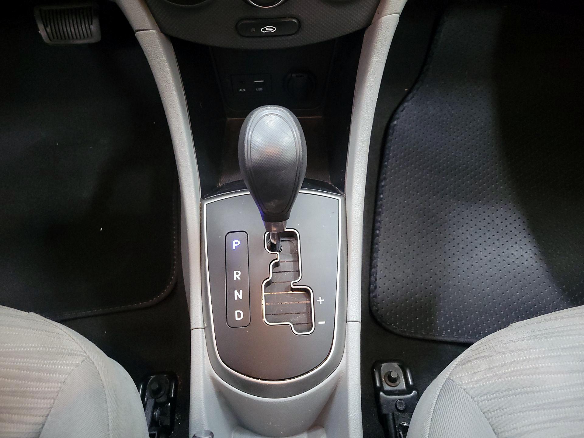 Thumbnail: 2017 Hyundai Accent - 16